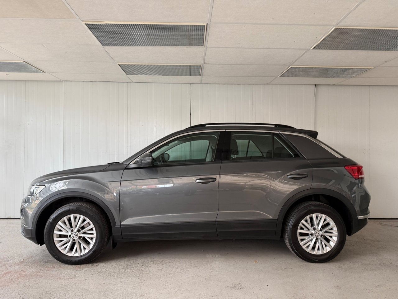 Volkswagen T-Roc 2.0 TDI SCR 2020, photo 2/10