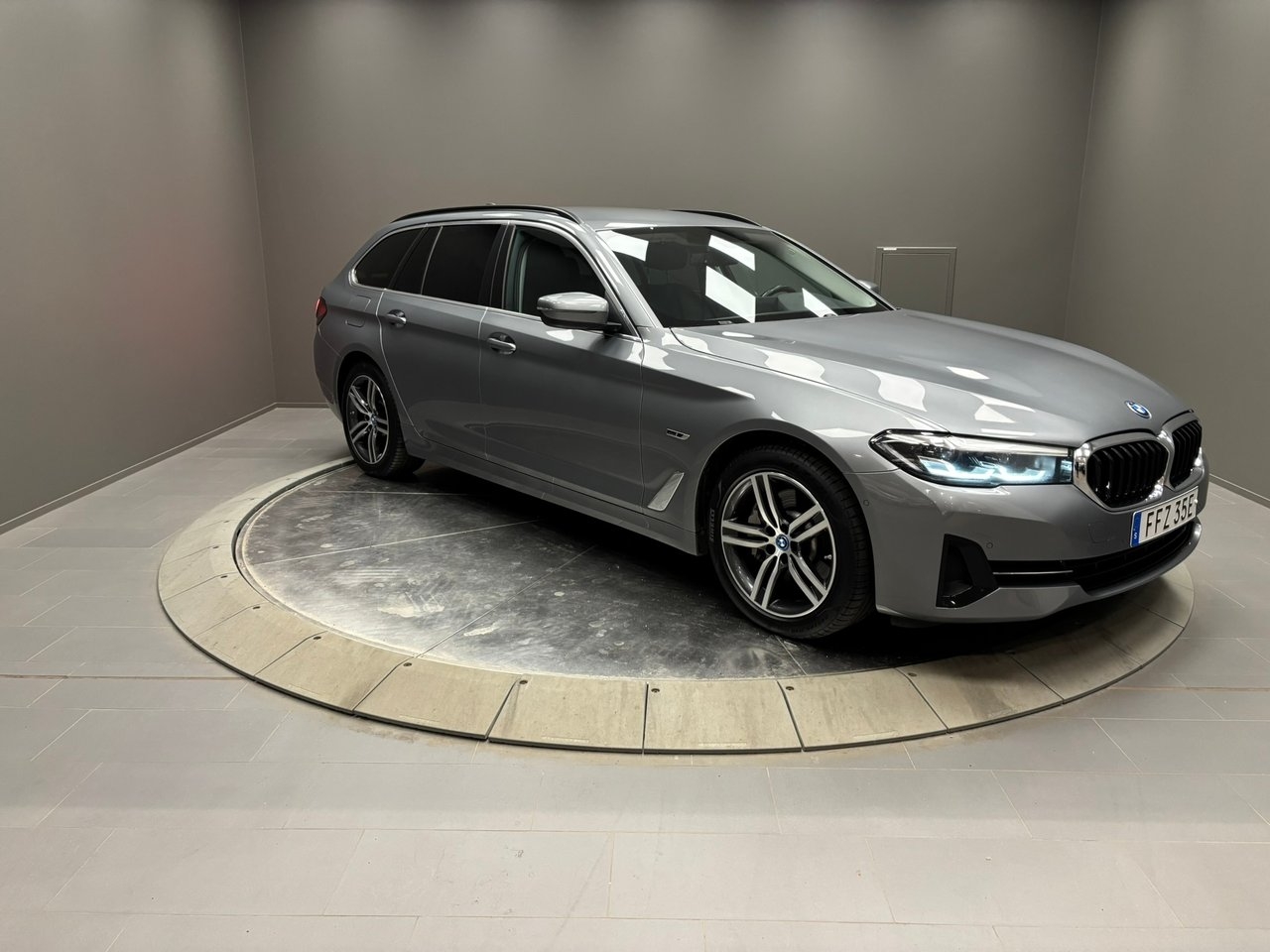 BMW 530e Sport Line 2023, bild 7/10