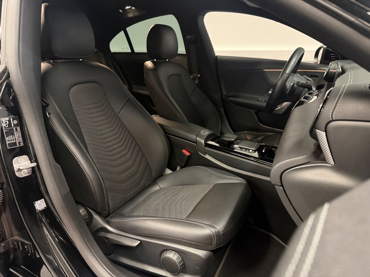 Mercedes-Benz CLA 200 2023, bild 6/10