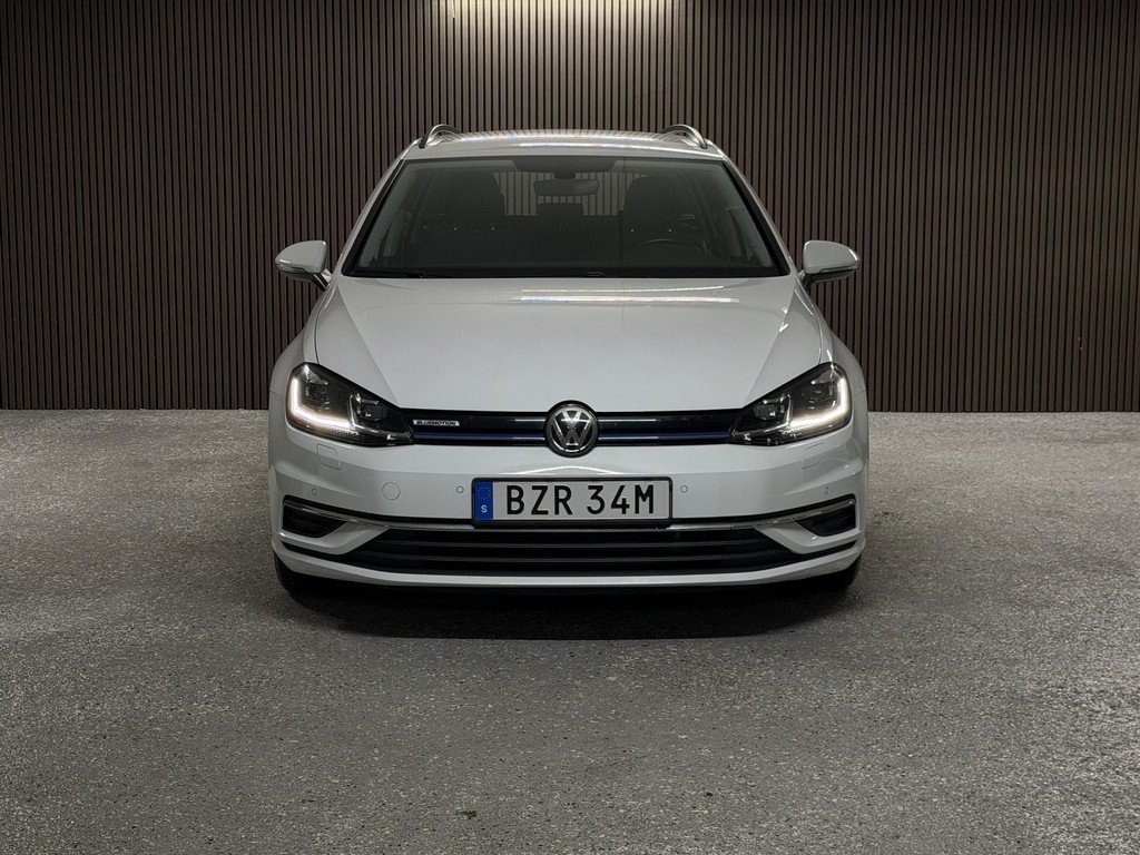 Volkswagen Golf 1.5 TGI 2020, bild 2/10