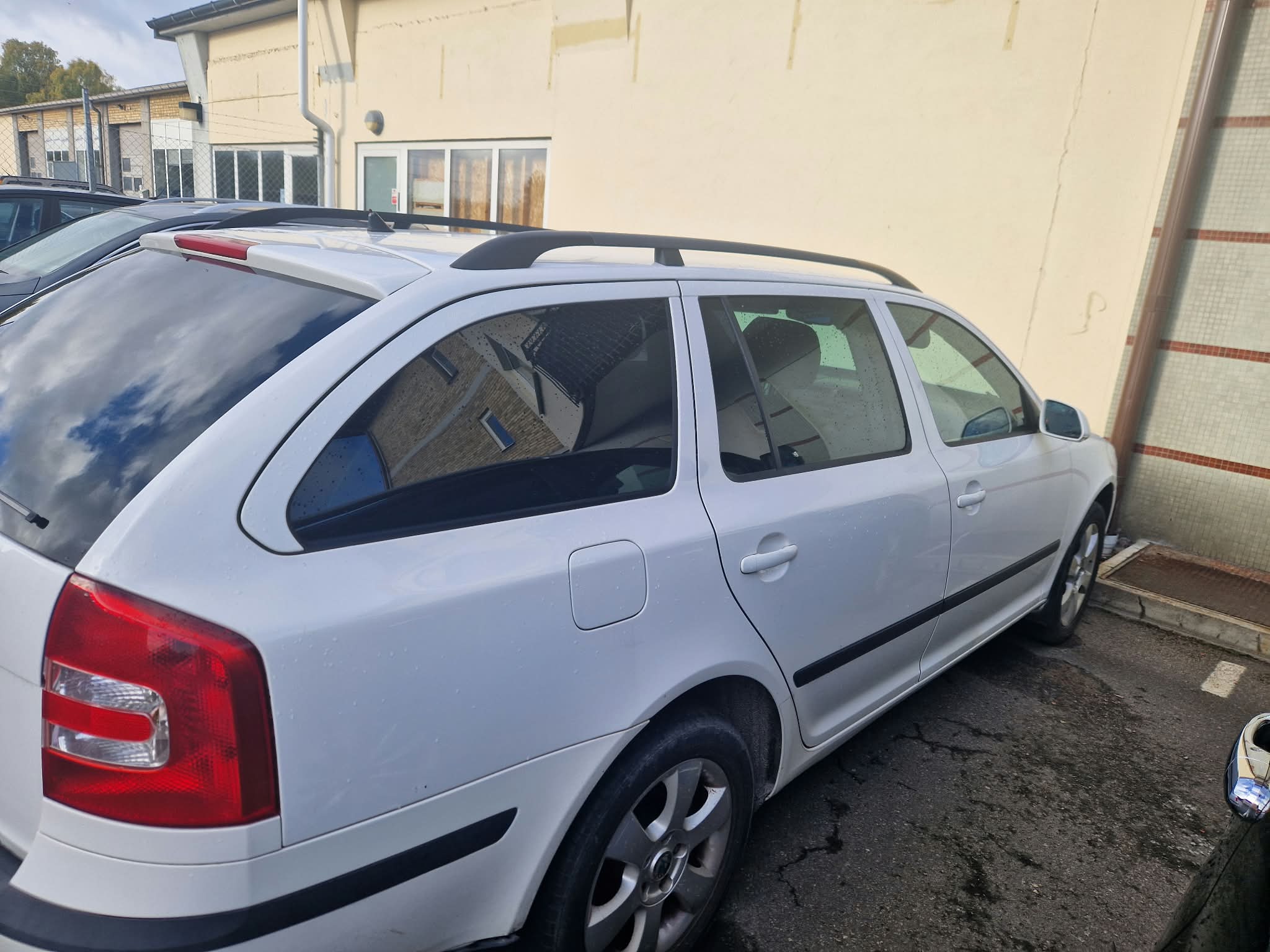 Skoda Octavia 2008, bild 3/4