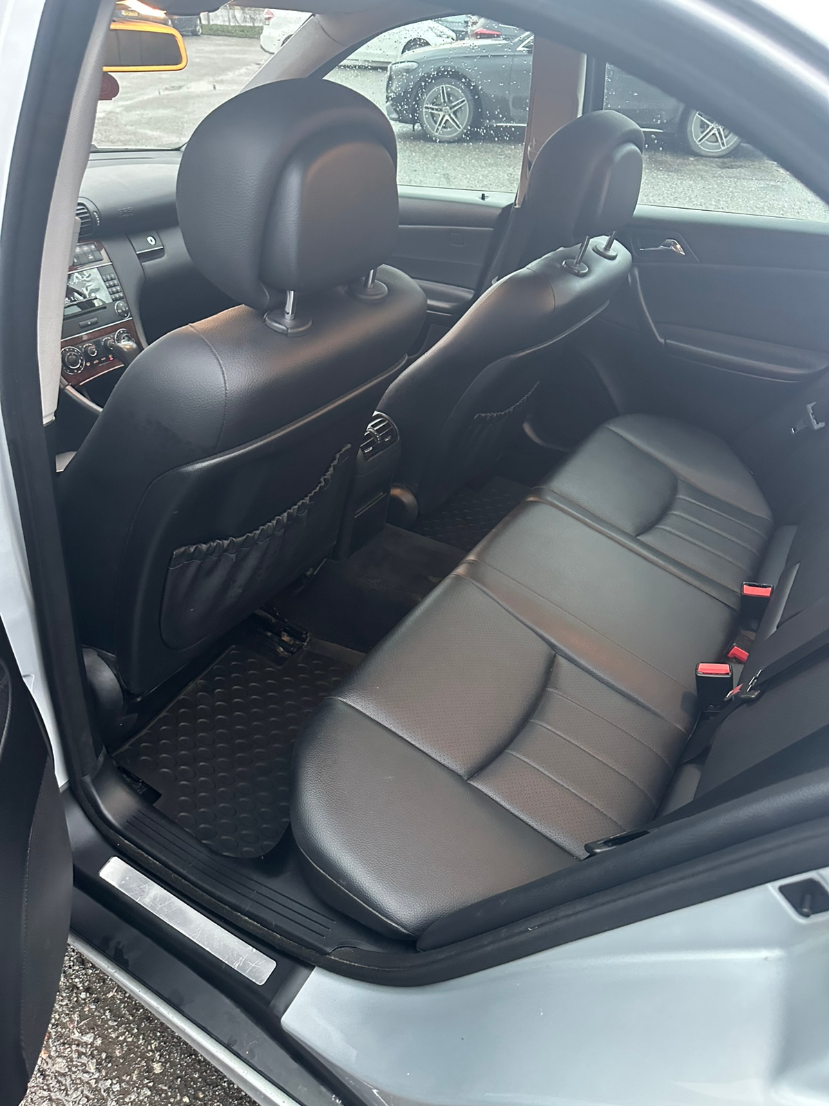 Mercedes-Benz C 200 CDI 2007, kuva 2/6