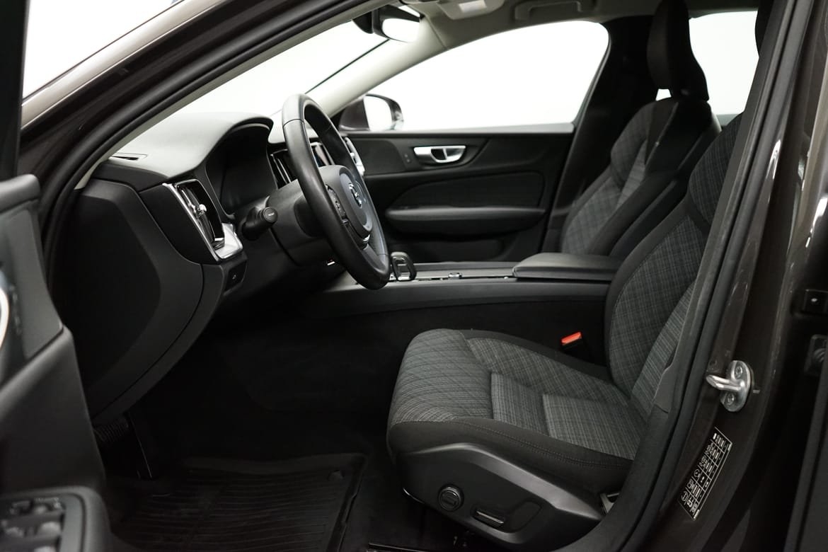 Volvo V60 B4 Core 2024, bild 5/10