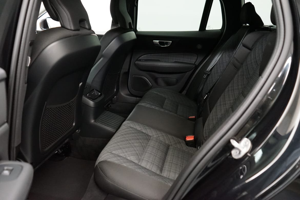 Volvo V60 T6 Core Bright 2024, bild 7/10