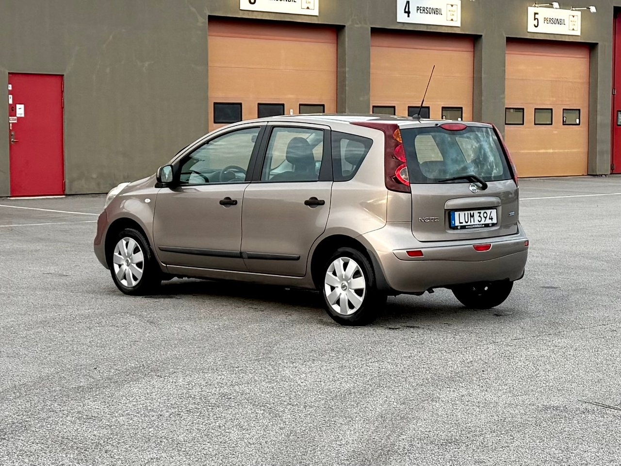 Nissan Note 2011, bild 3/8