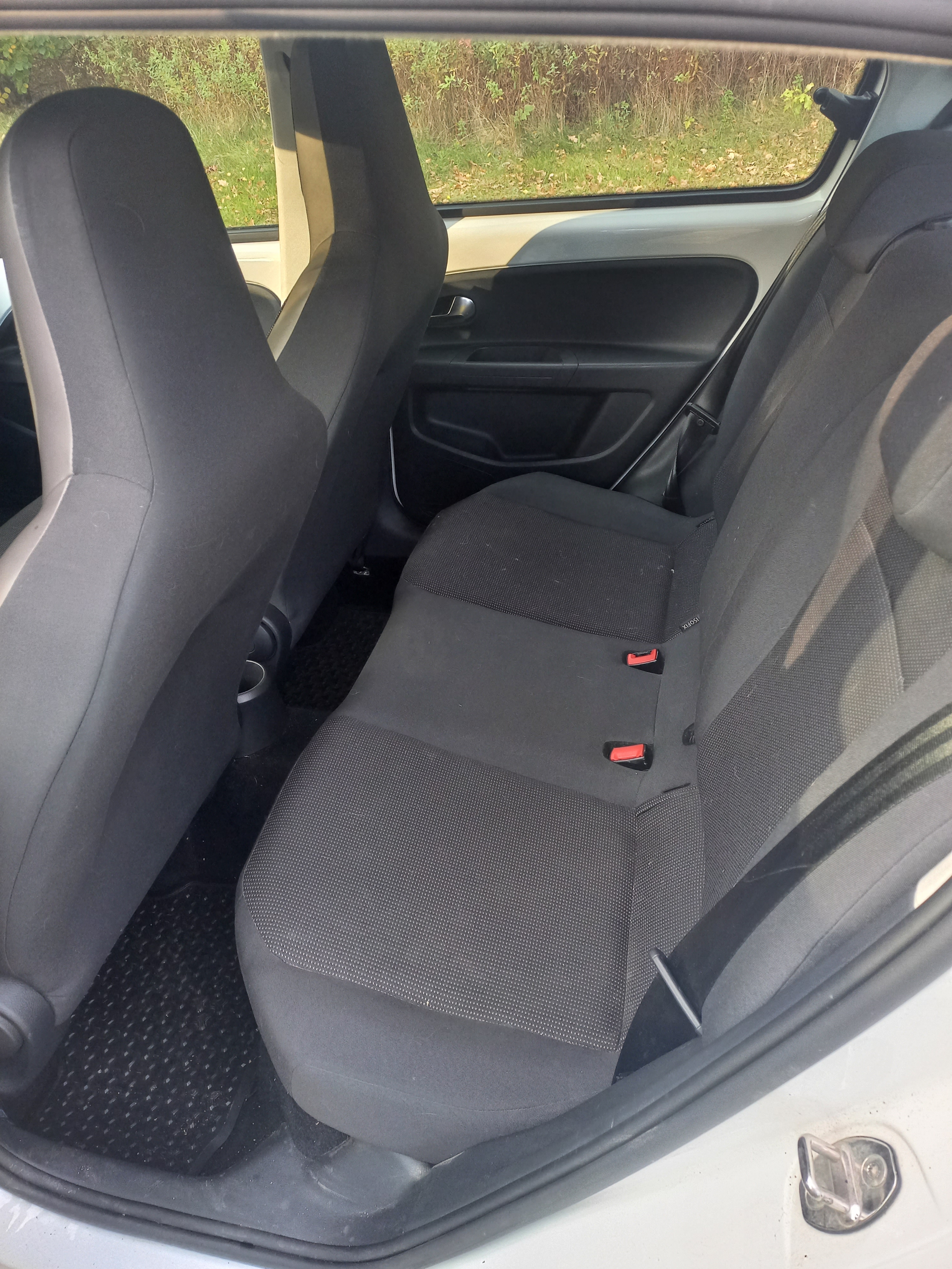 Volkswagen UP! 5-dörrar 1.0 MPI Manuell 2015, bild 5/7