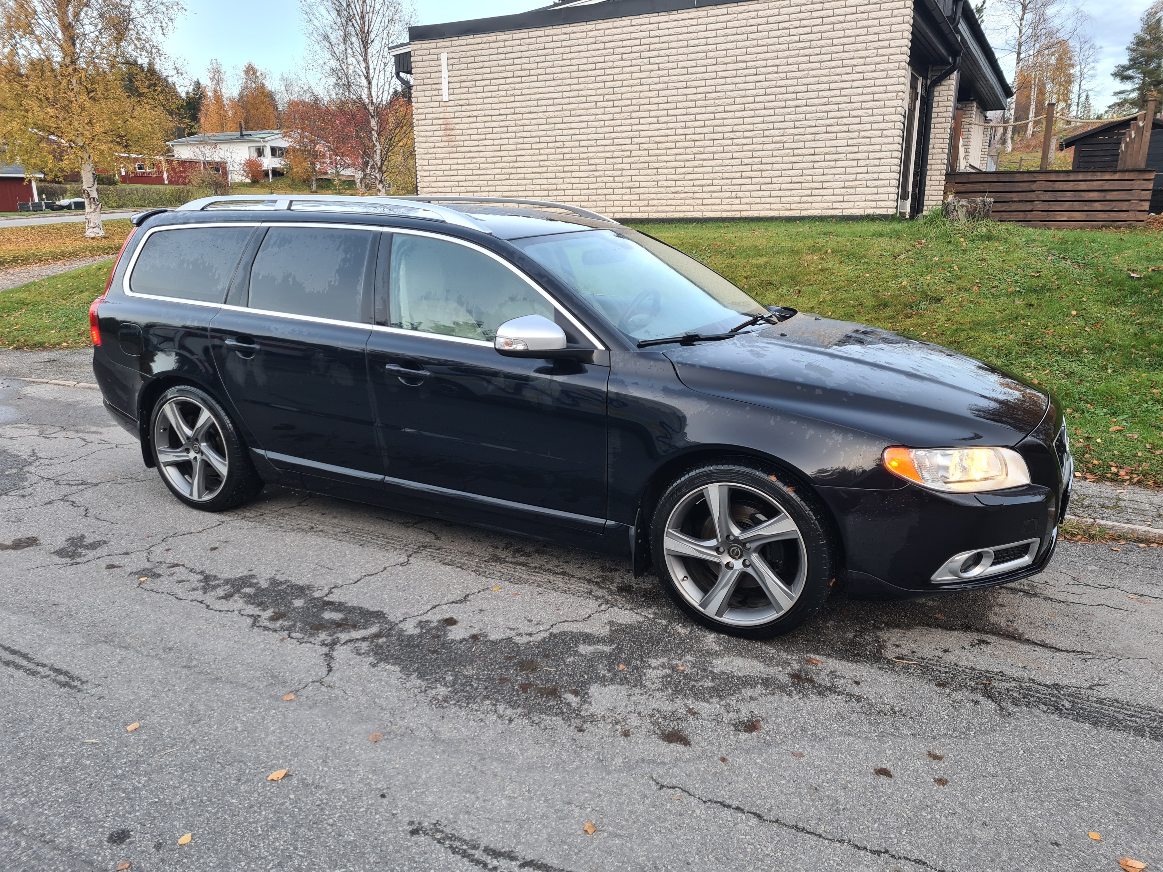 Volvo V70 D5