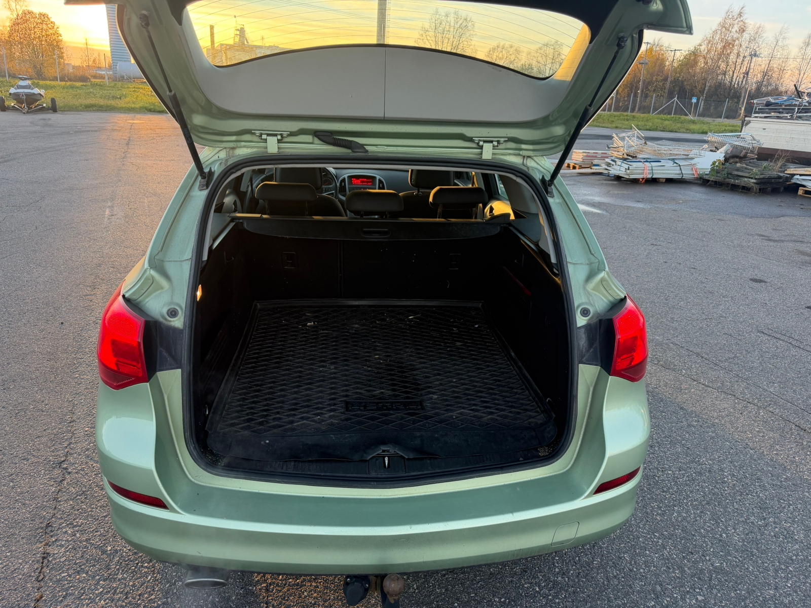 Opel Astra 2011, bild 5/6