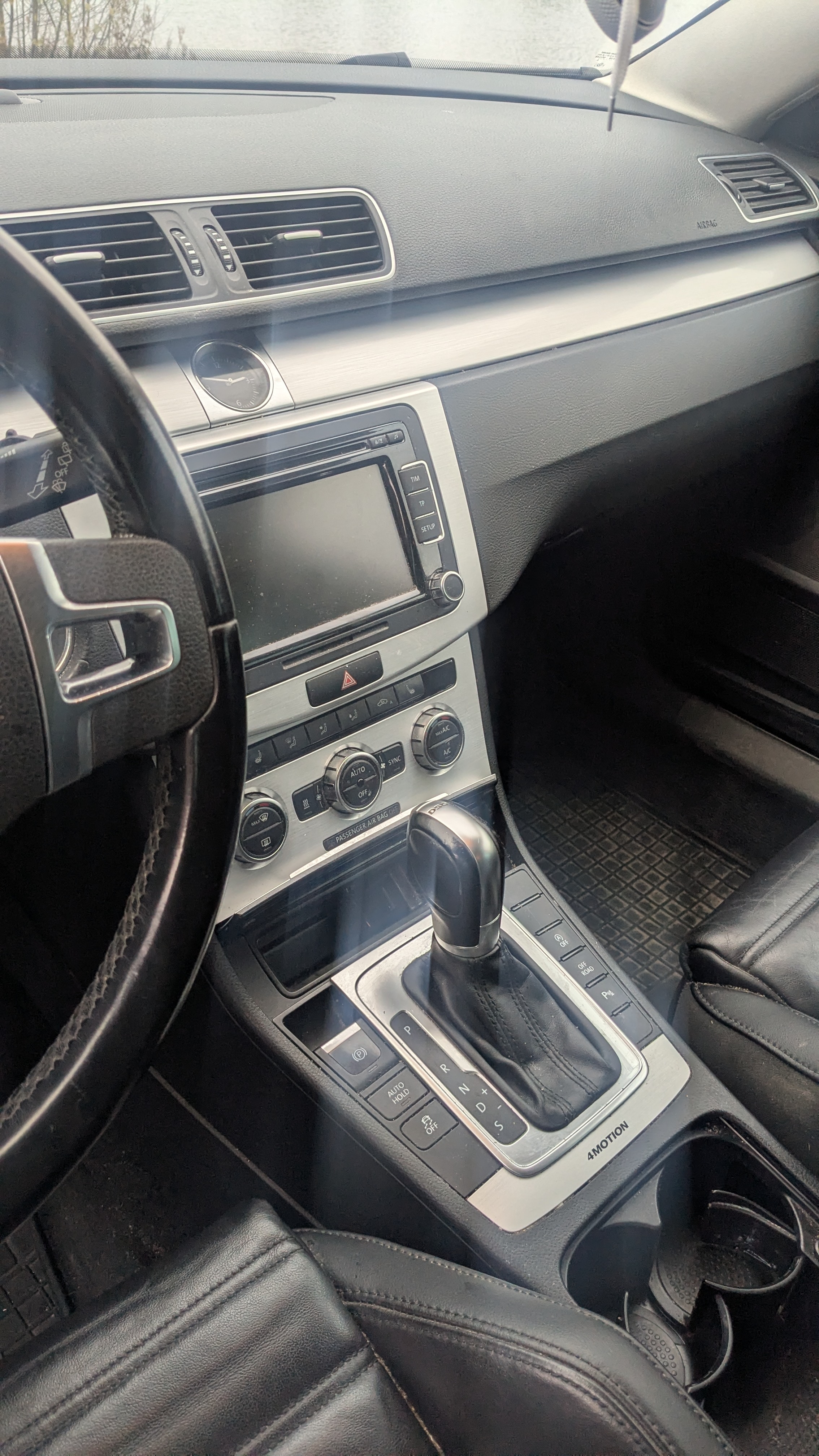 Volkswagen Passat 2015, bild 4/4