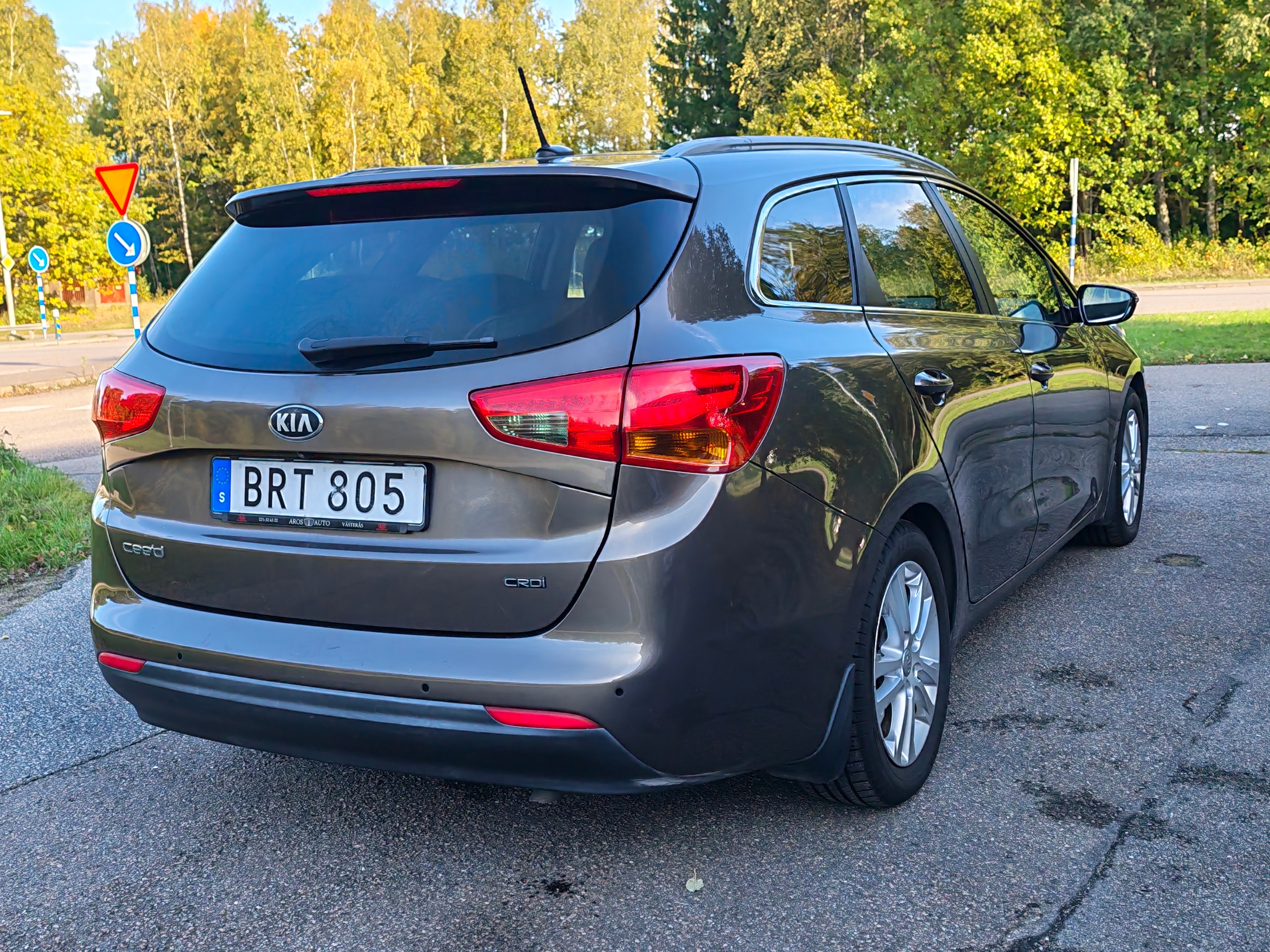 Kia Ceed _sw 1.6 CRDi Manuell 2014, bild 6/10