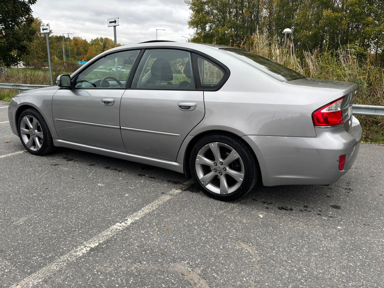 Subaru Legacy 3.0R 2009, bild 3/10
