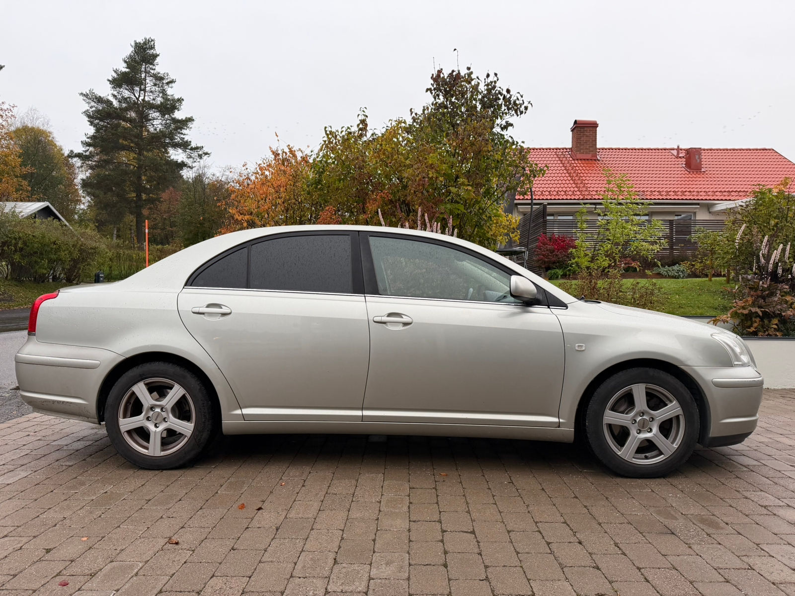 Toyota Avensis 2.4 2003, bild 4/8
