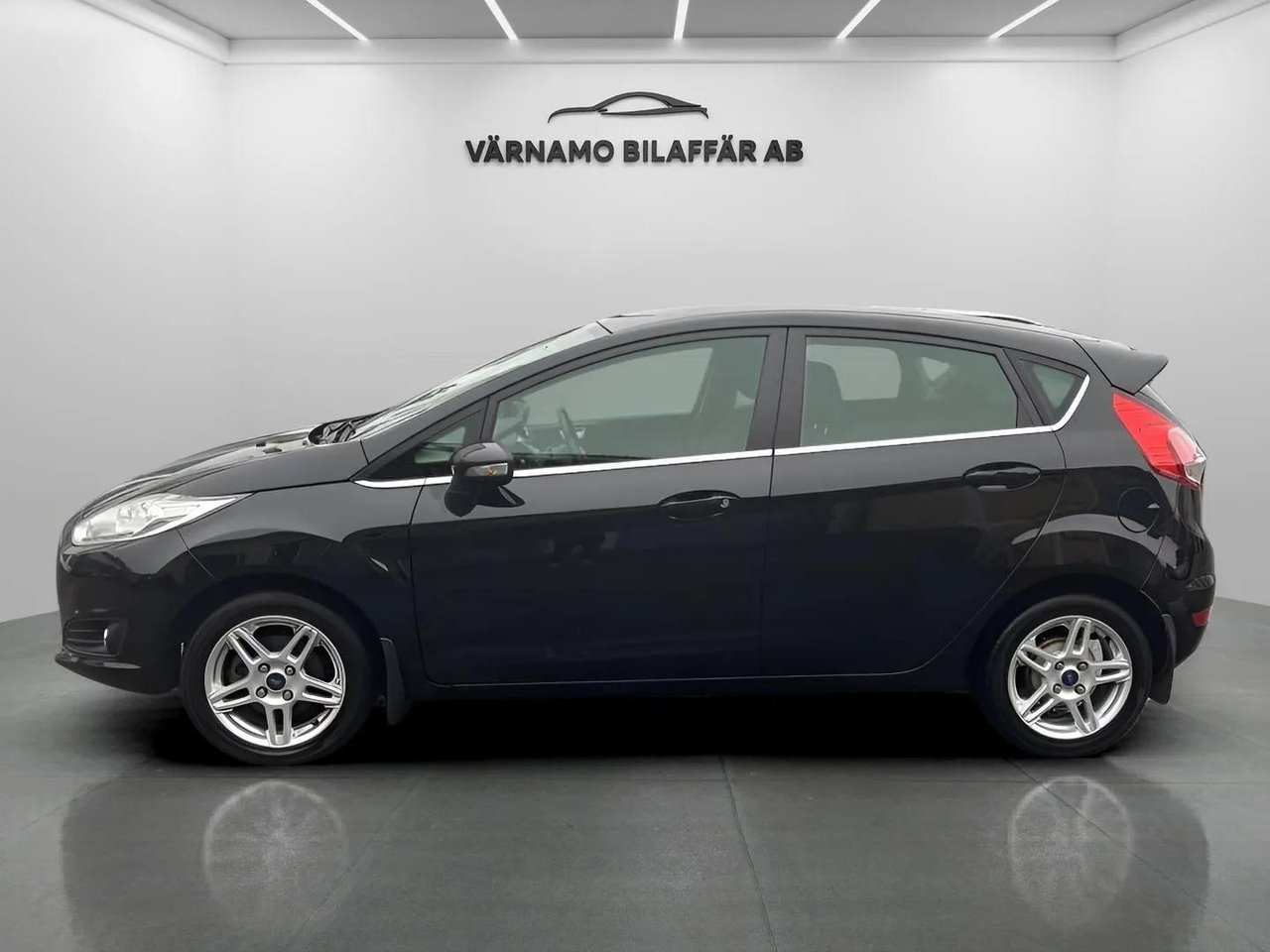 Ford Fiesta 2013, bild 2/10