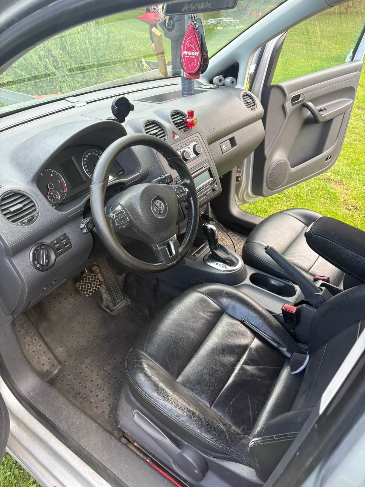 Volkswagen Caddy 2011, bild 3/3