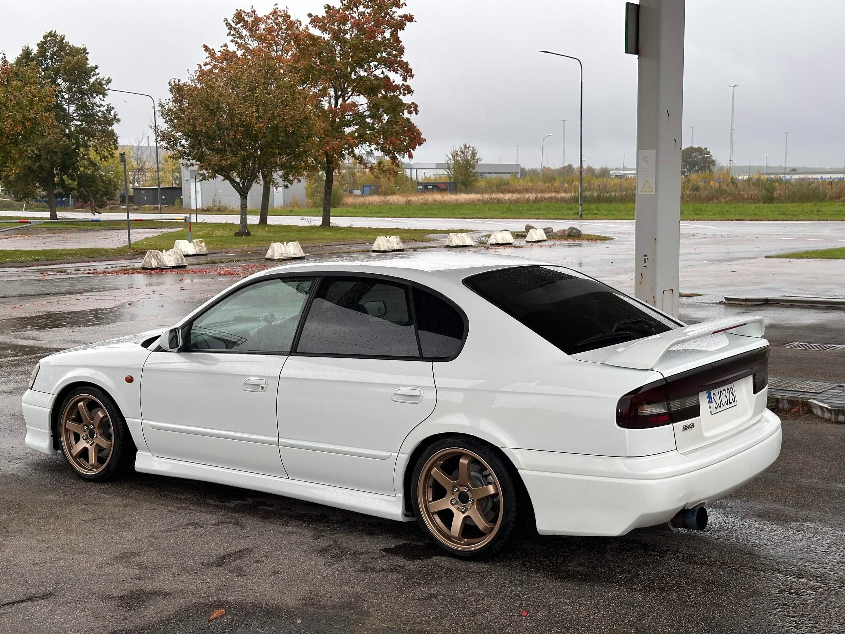 Subaru Legacy 2001, bild 3/9