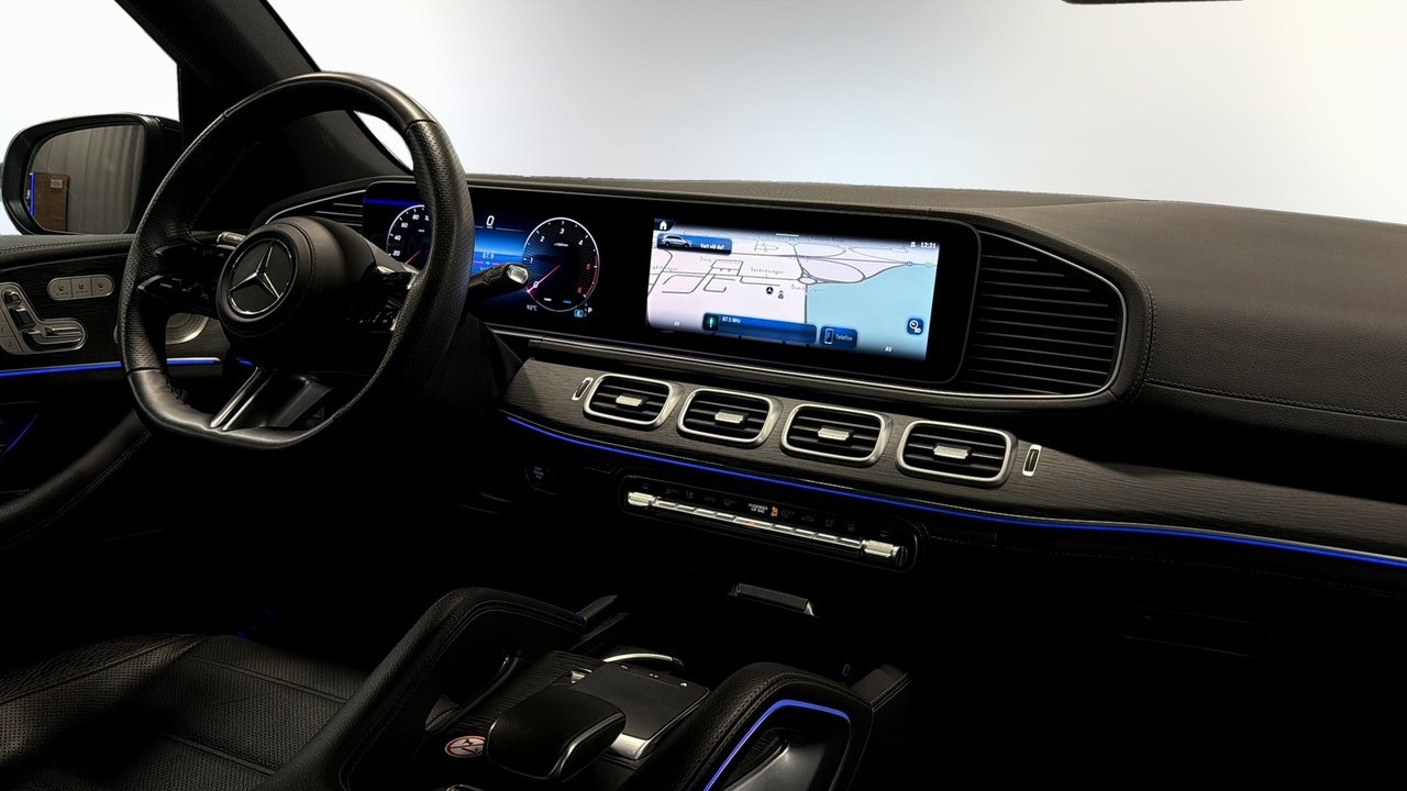 Mercedes-Benz GLS 2025, photo 3/10