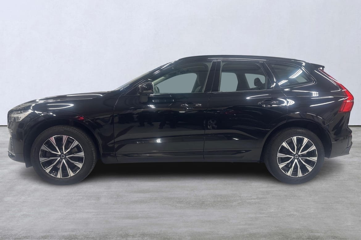 Volvo XC60 B5 AWD Bensin Plus Dark 2023, bild 2/10