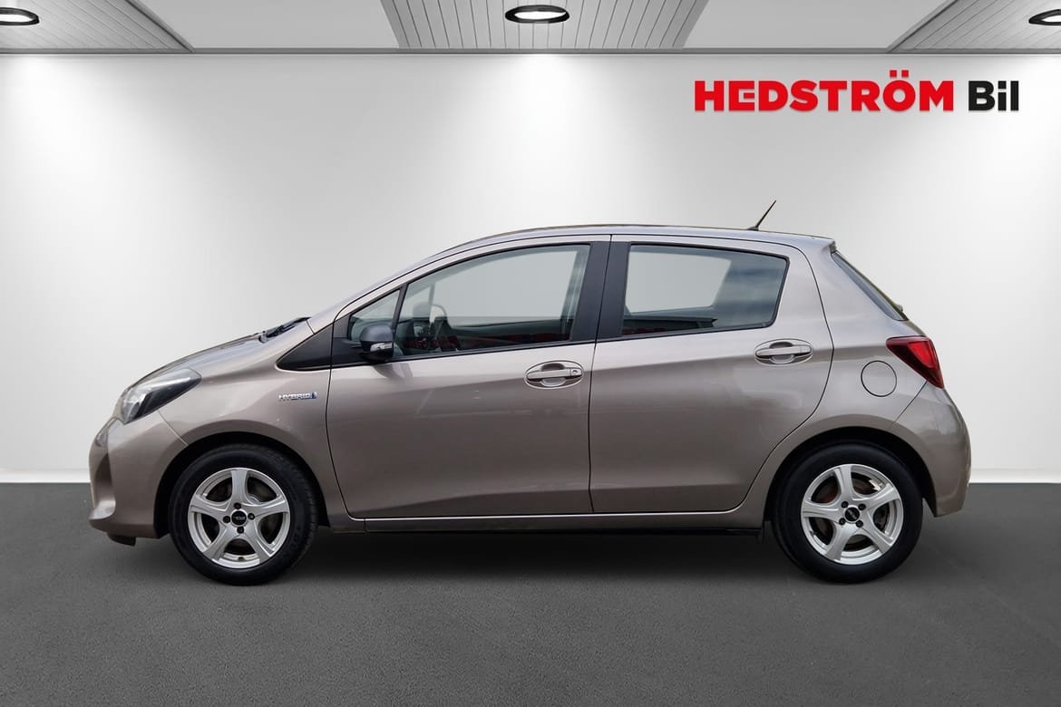 Toyota Yaris 2015, bild 2/10