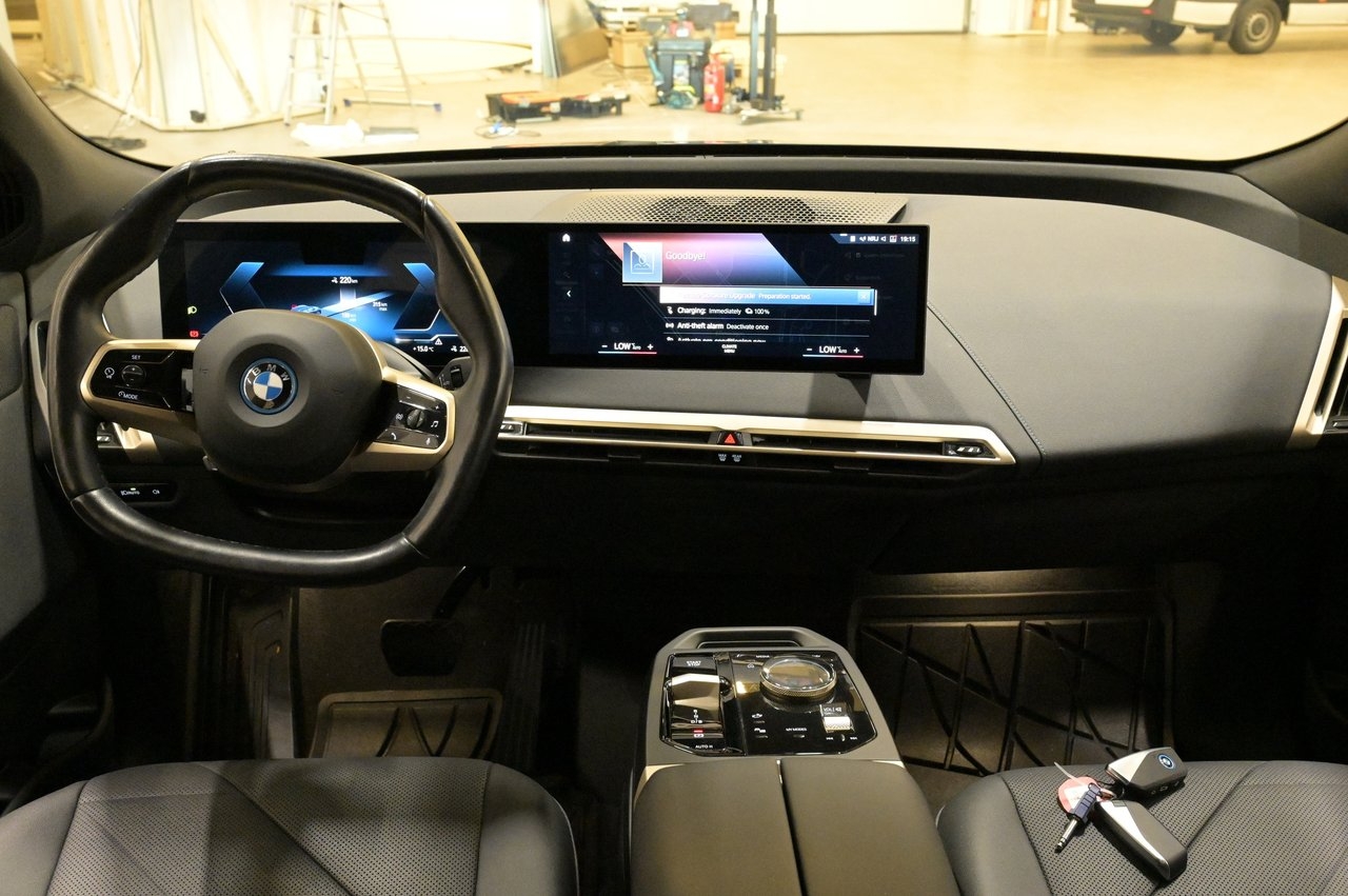 BMW iX 2023, bild 6/10