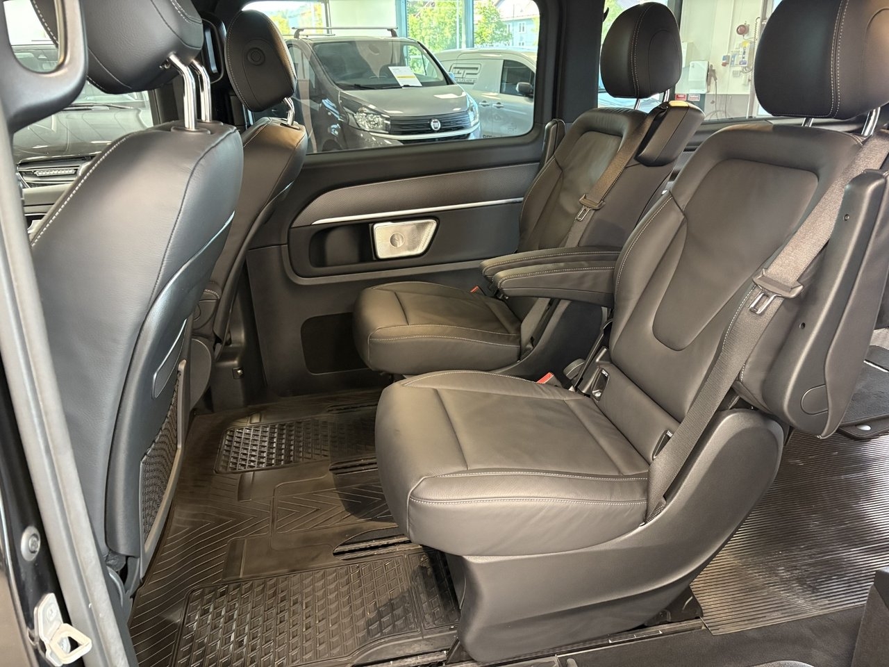 Mercedes-Benz V 2025, bild 5/10