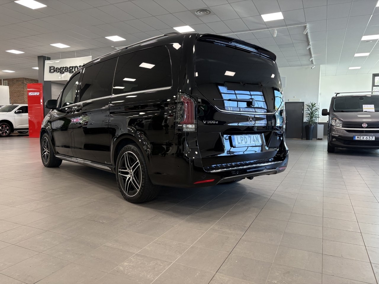 Mercedes-Benz V 2025, bild 3/10