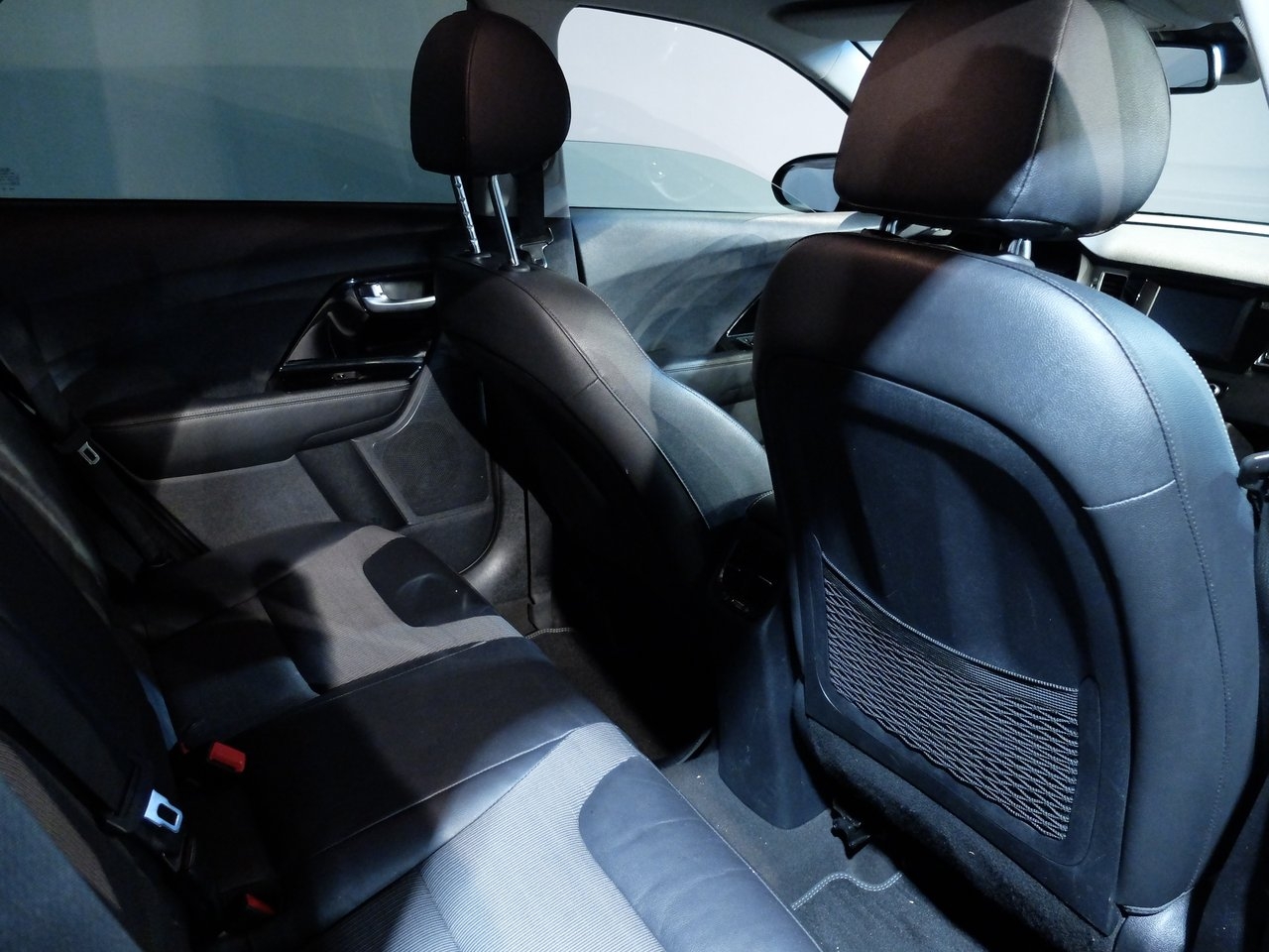 Kia Niro 1.6 GDI Hybrid Advance Plus 2017, bild 7/9