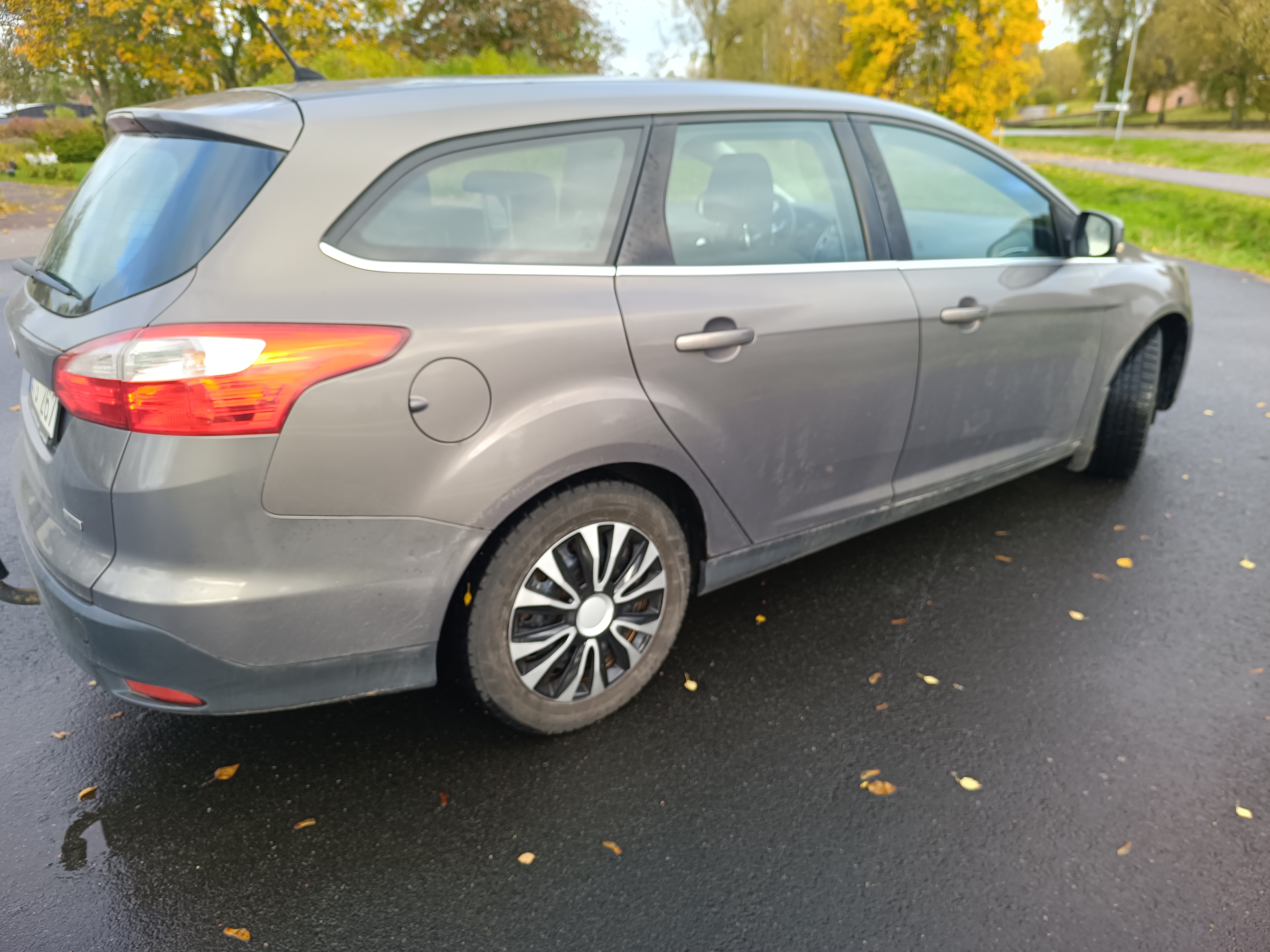 Ford Focus Kombi 1.0 EcoBoost Manuell 2013, bild 7/8