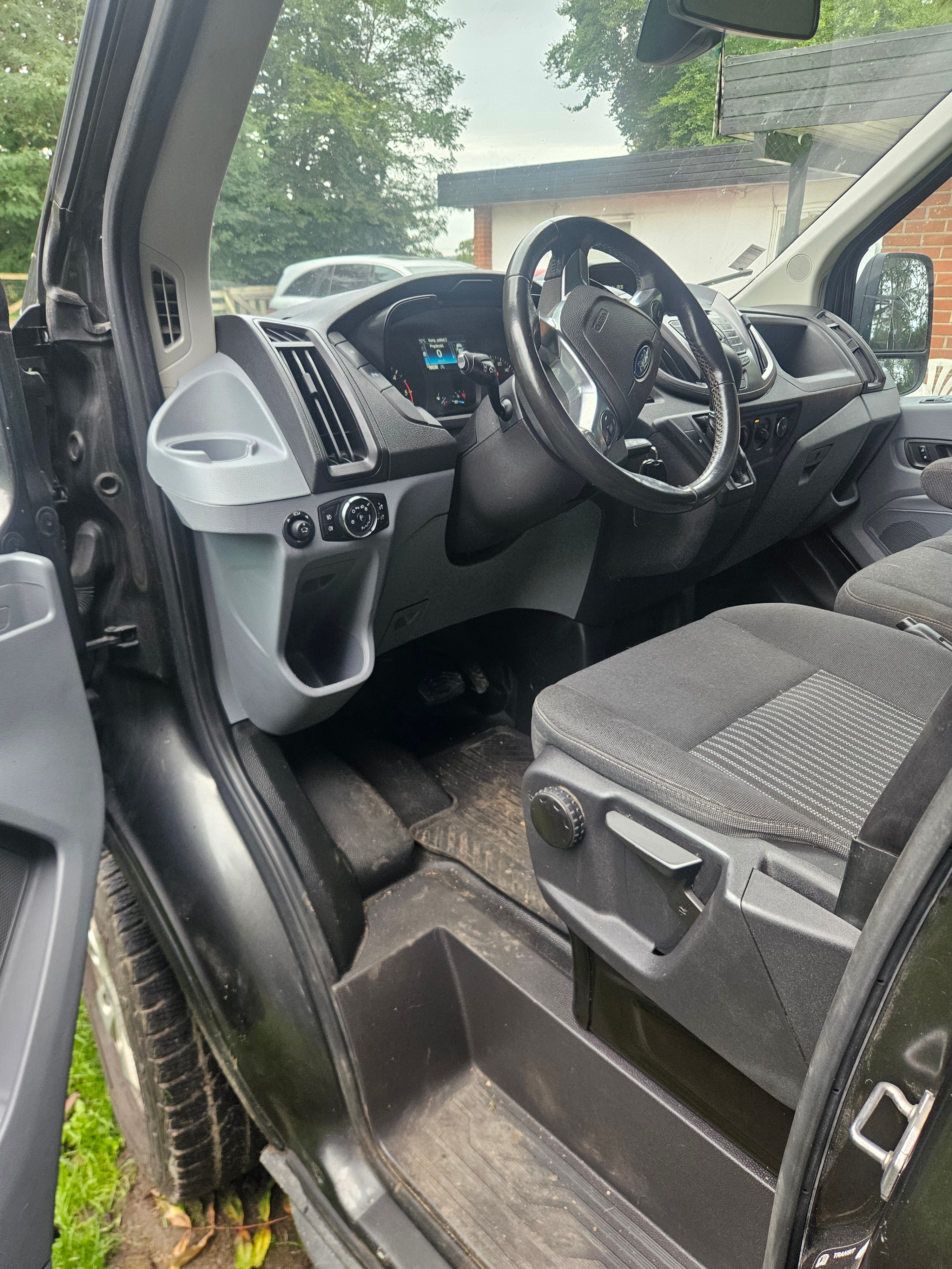 Ford Transit 350 2.0 TDCi SelectShift 2018, bild 4/7