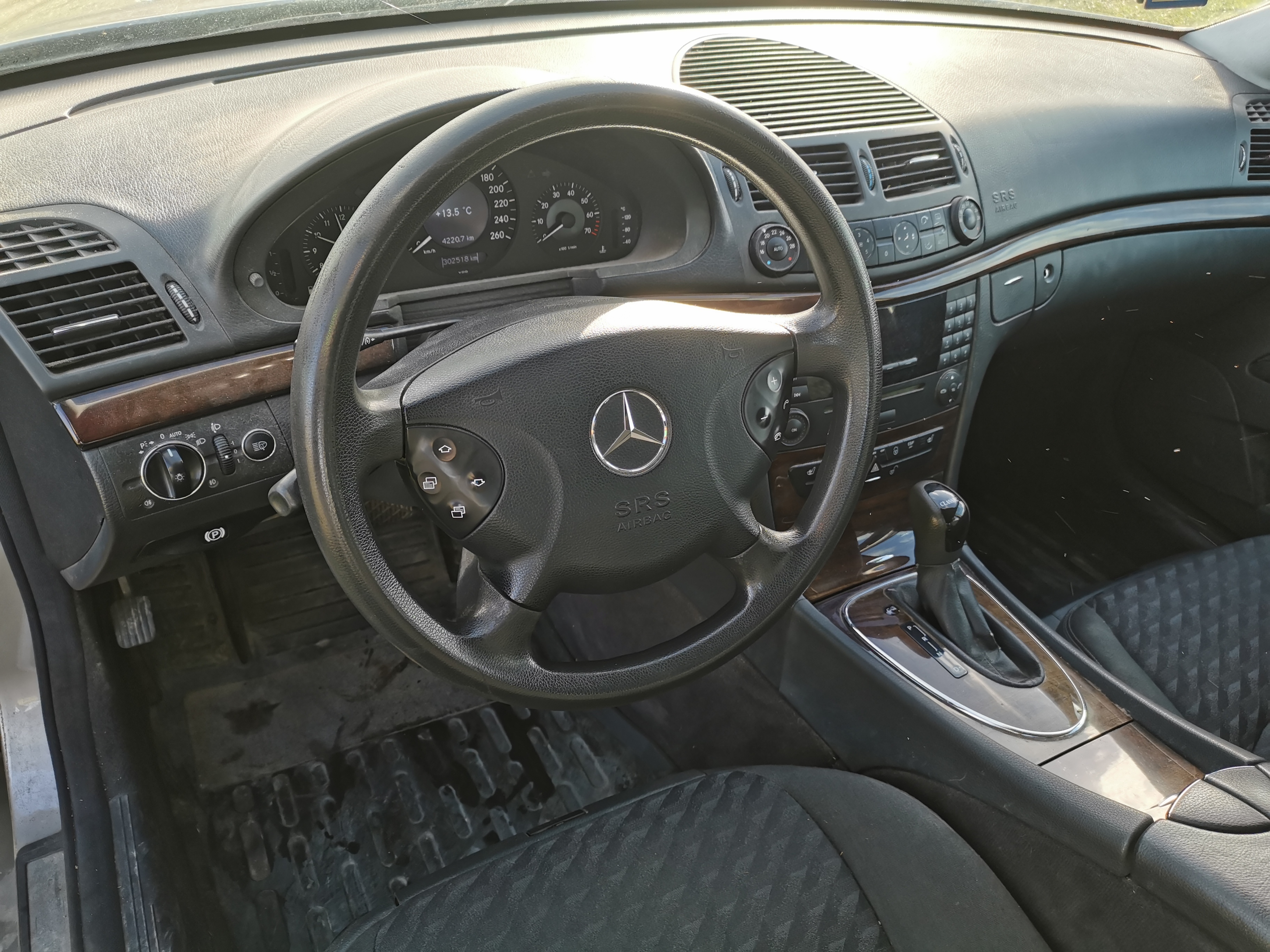 Mercedes-Benz E 200 Kompressor 2004, bild 5/6