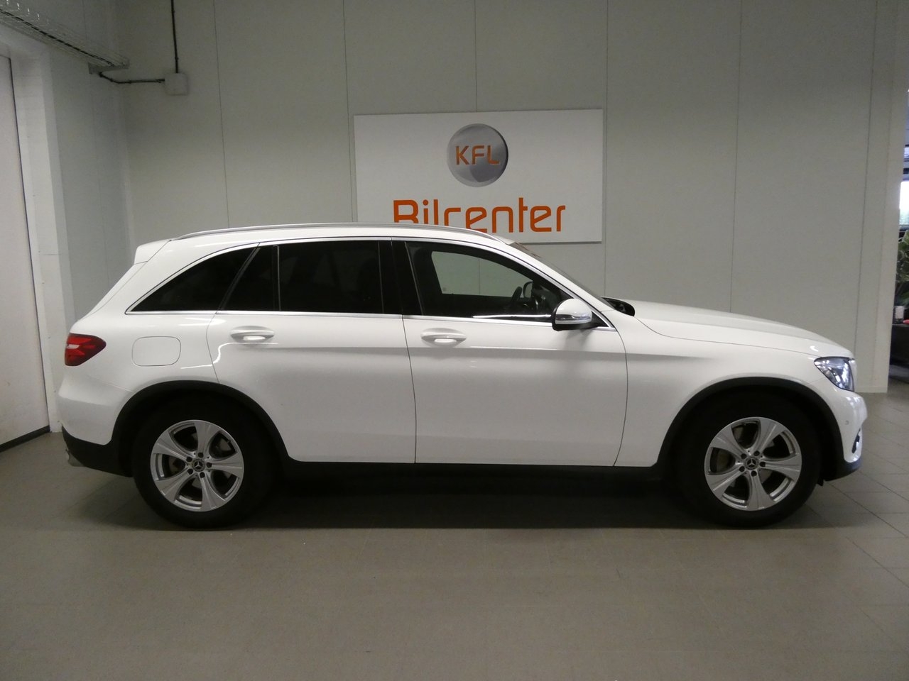 Mercedes-Benz GLC 220 d Exclusive 2018, bild 3/10