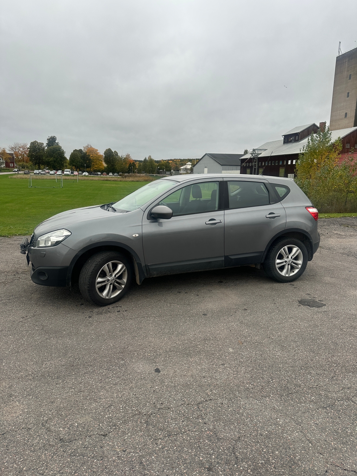 Nissan Qashqai 1.6 dCi Manuell 2013, bild 2/5