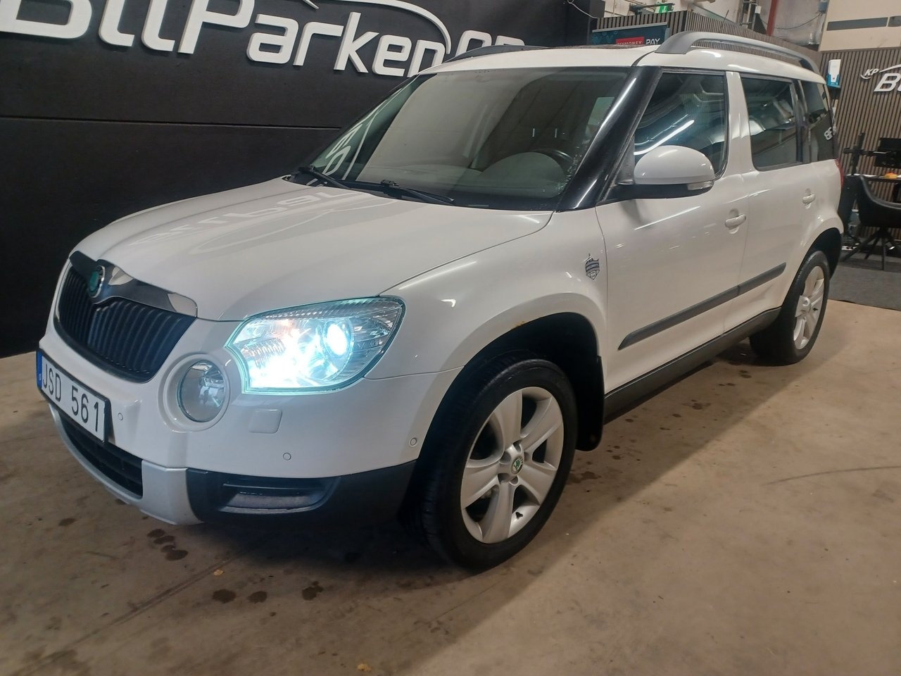 Skoda Yeti 2.0 TDI Experience 2012, bild 2/10