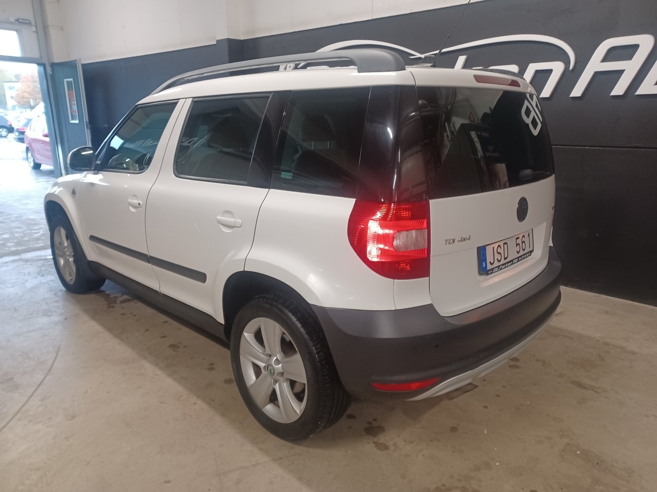 Skoda Yeti 2.0 TDI Experience 2012, bild 4/10