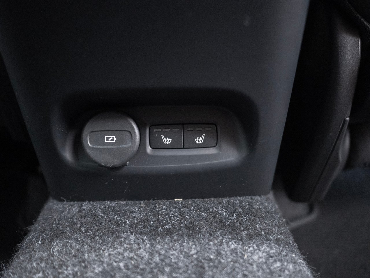Volvo EC40 Extended Range 2025, bild 7/10