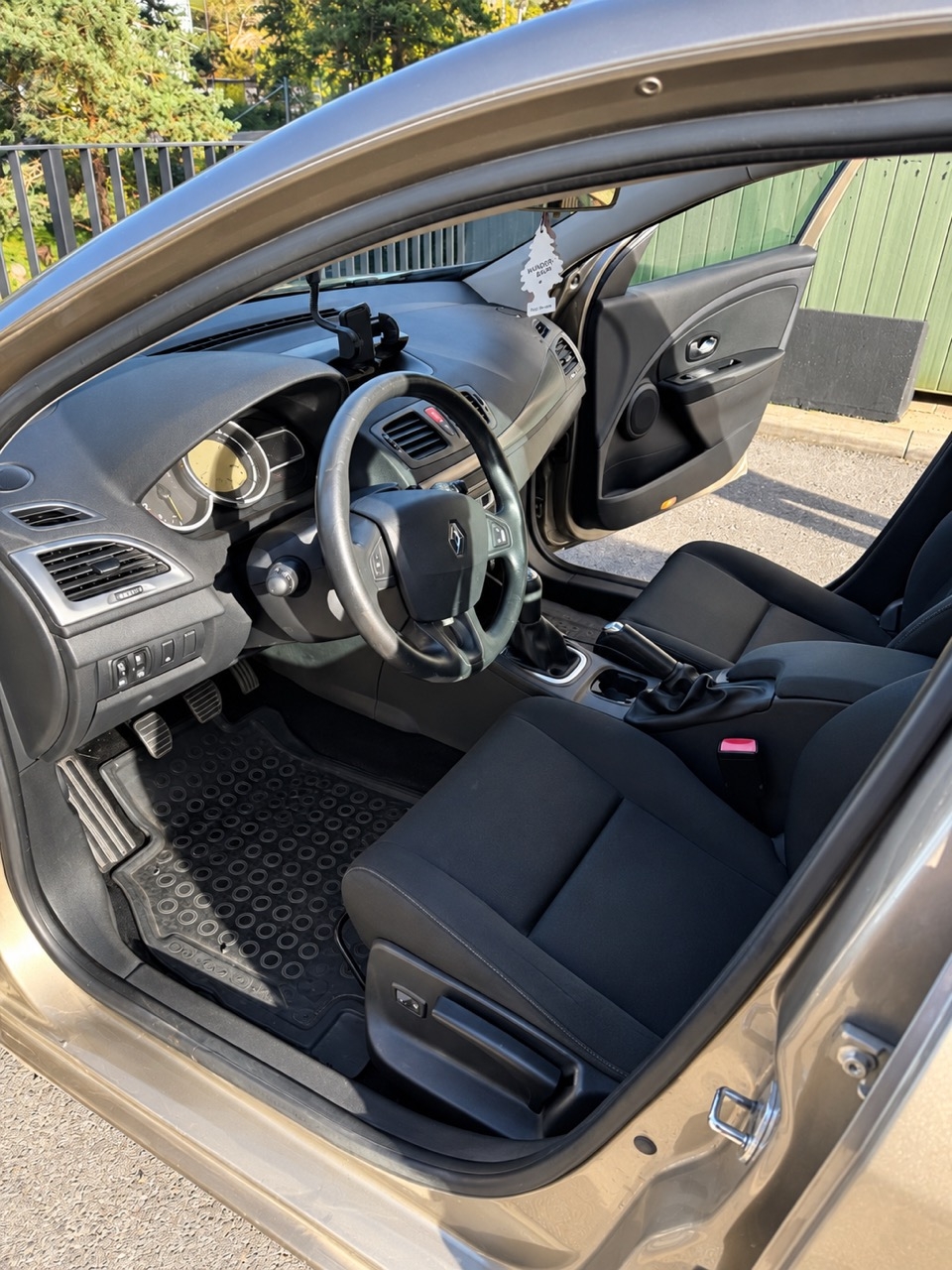 Renault Megane 2011, bild 6/10