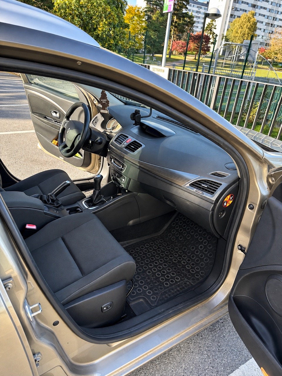 Renault Megane 2011, bild 7/10