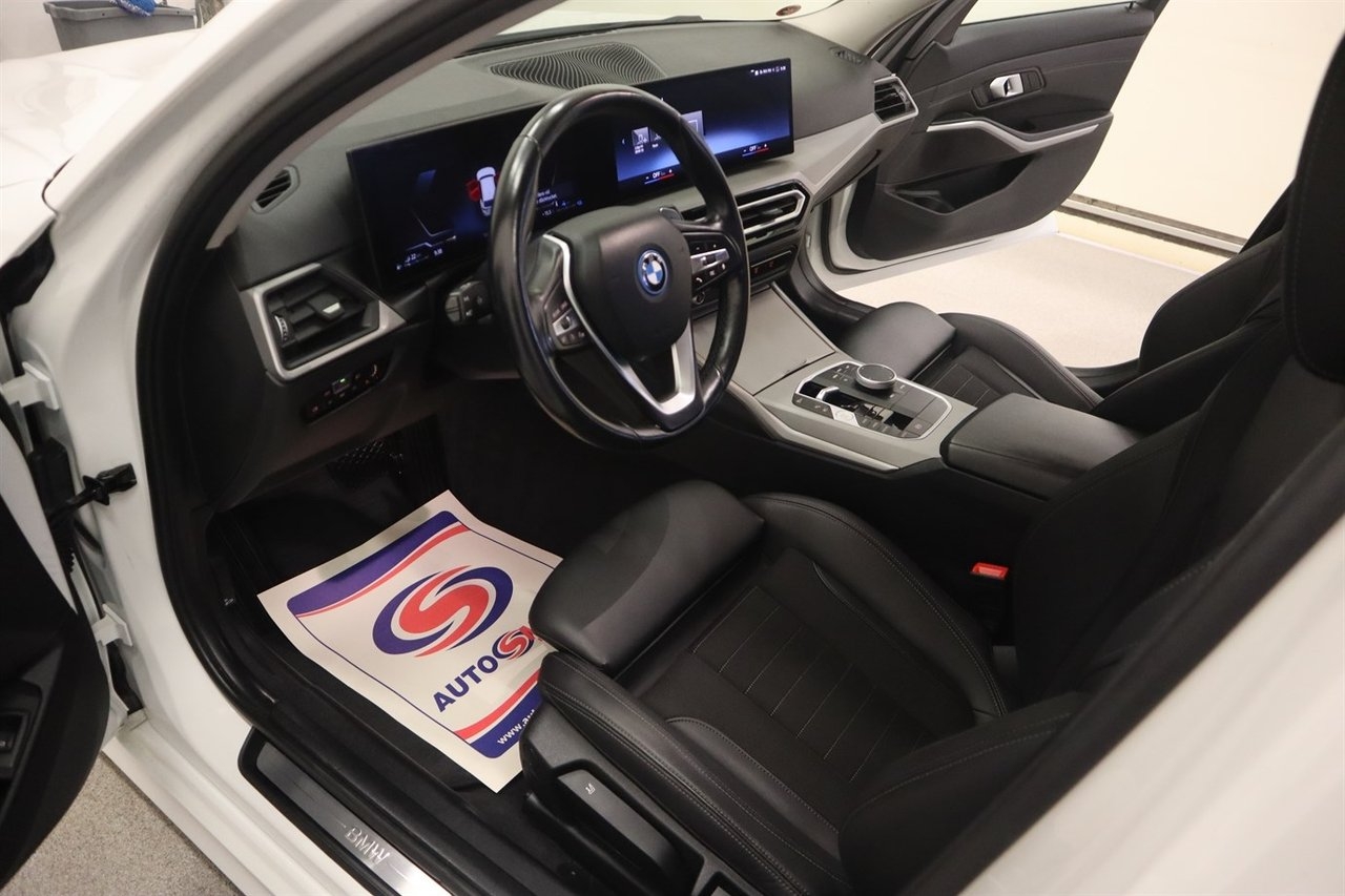 BMW 330e 2023, bild 5/10