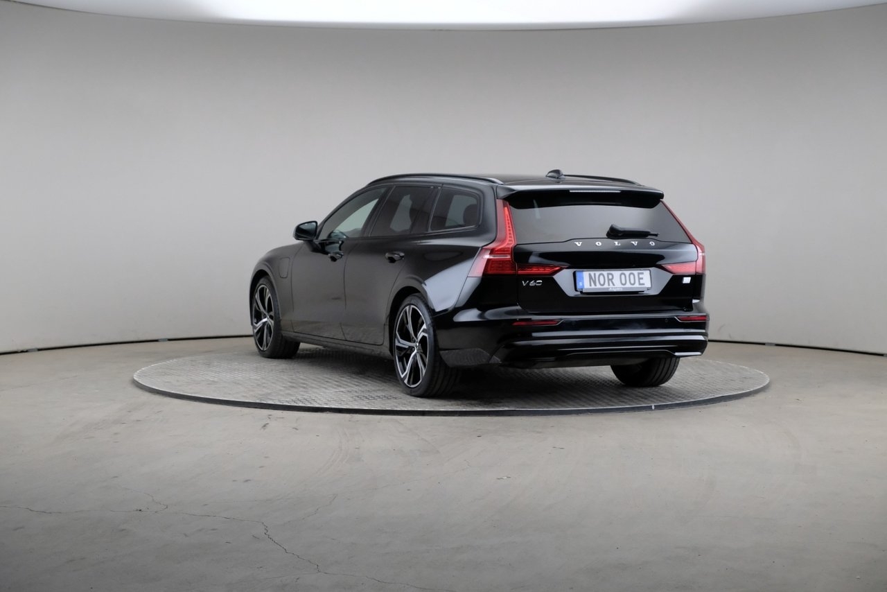Volvo V60 2023, bild 2/3