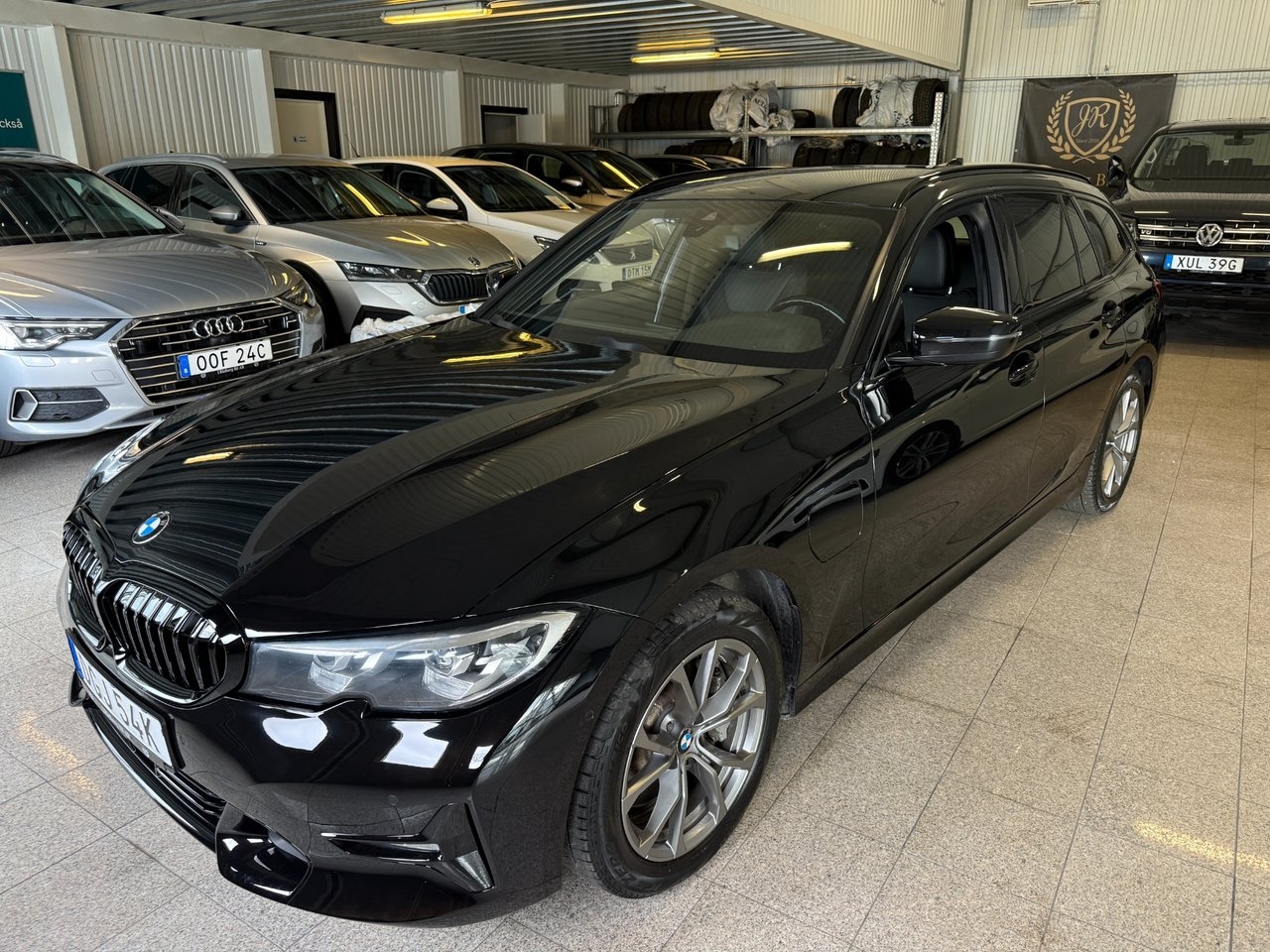 BMW 330 2021, bild 6/10