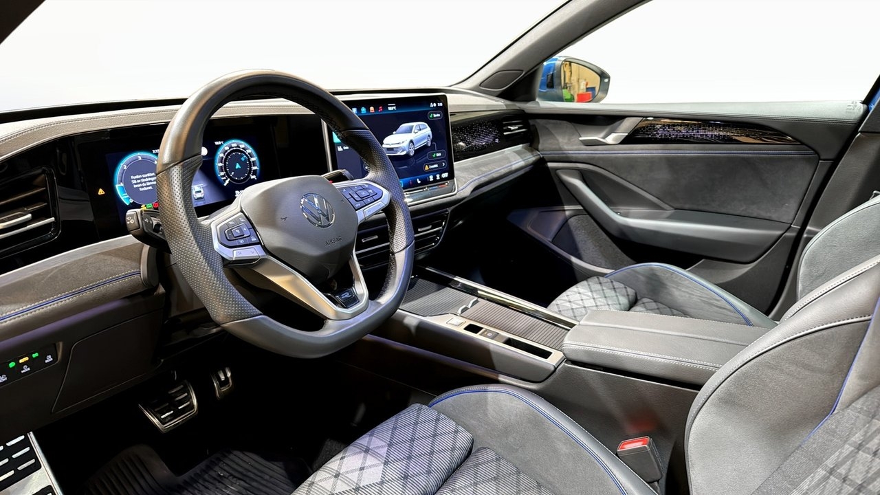 Volkswagen Passat 2025, bild 7/10