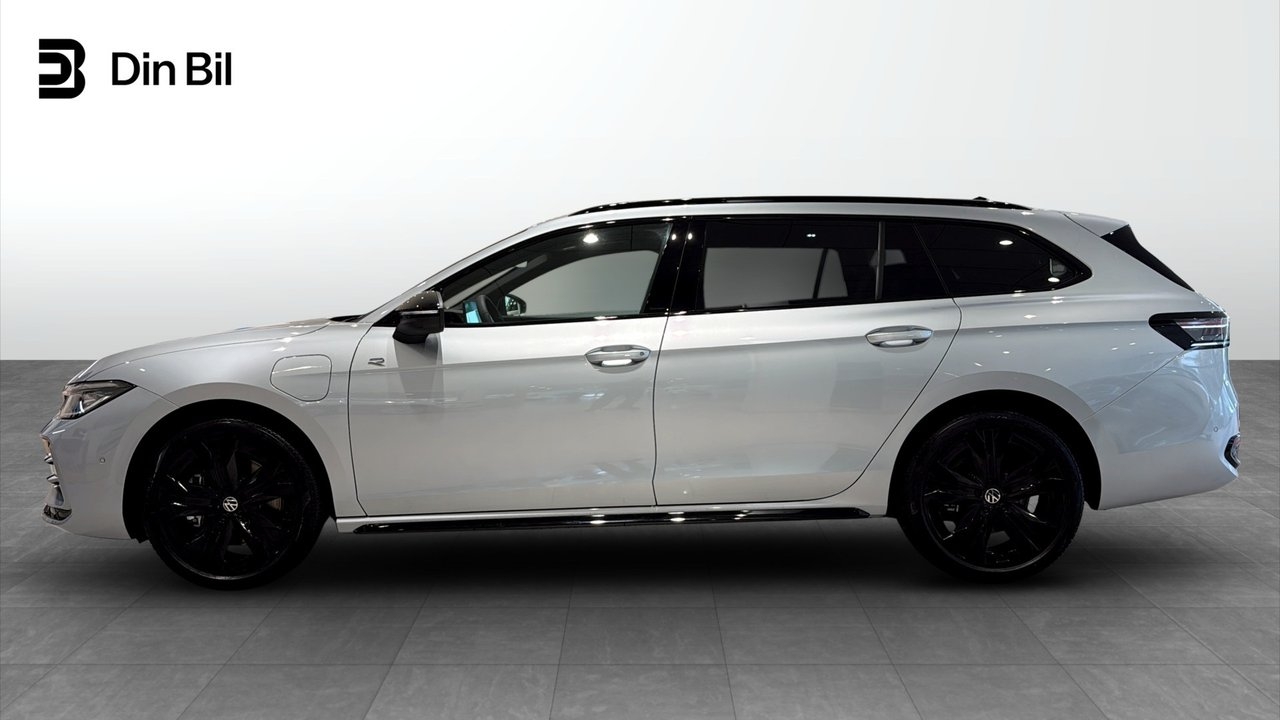 Volkswagen Passat R-Line 2027, bild 2/10