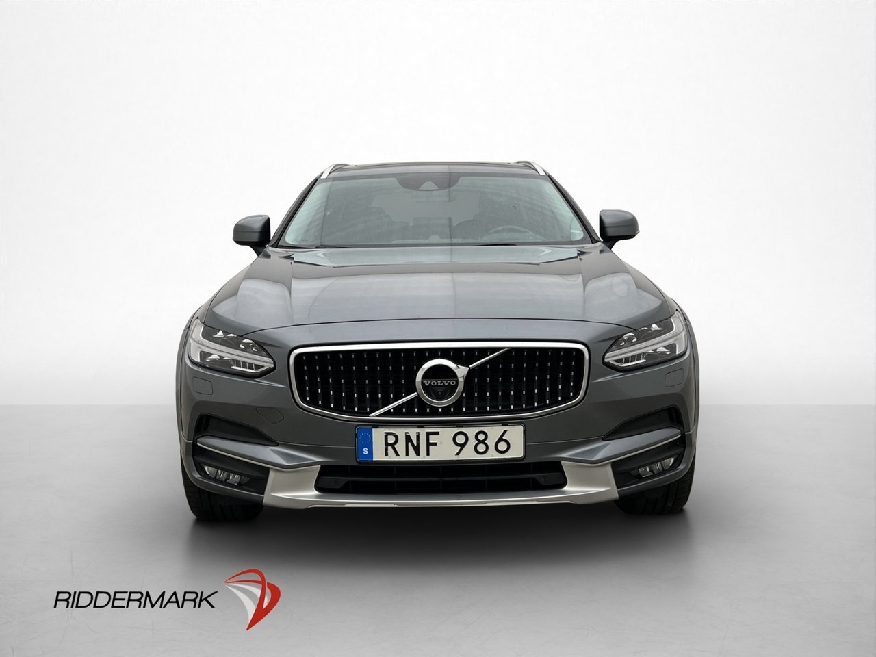 Volvo V90 Cross Country D5 Pro 2019, bild 2/38