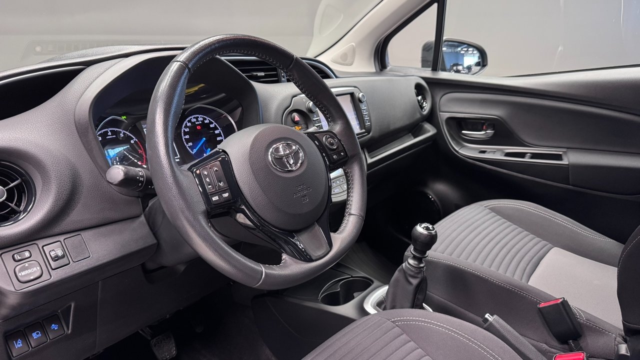 Toyota Yaris 1.5 Style 2017, bild 6/10