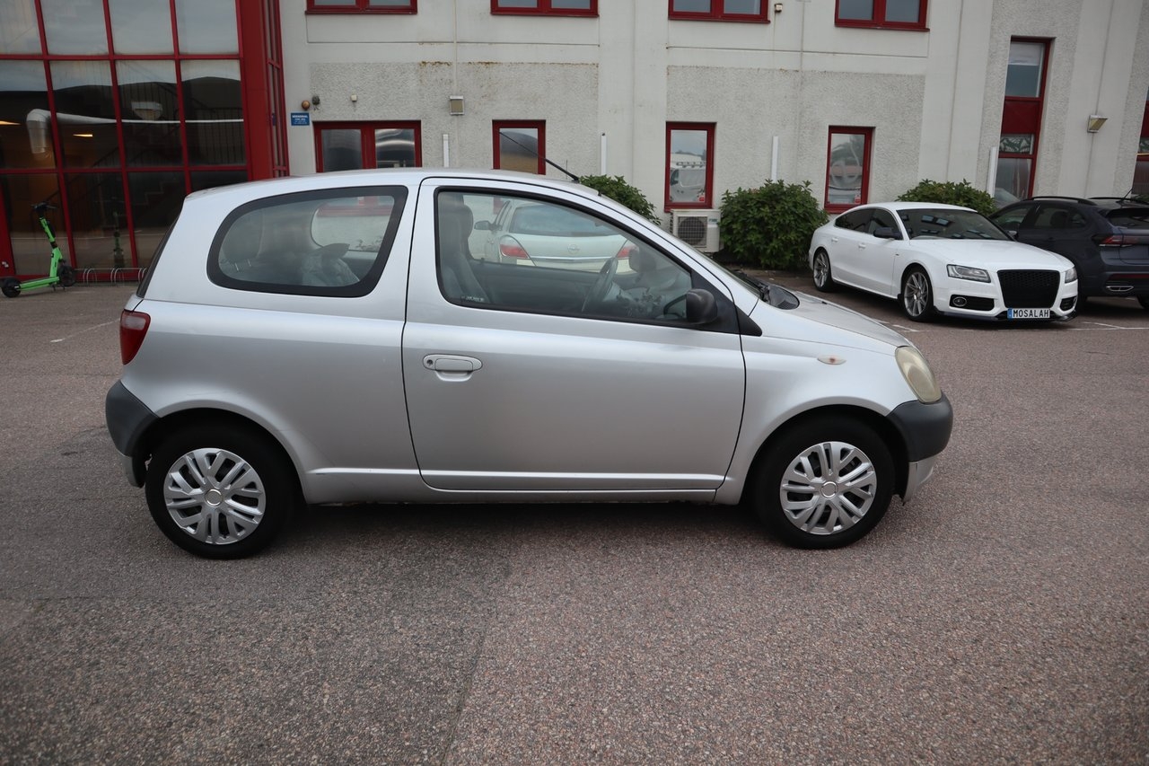Toyota Yaris 1.0 2000, bild 2/6