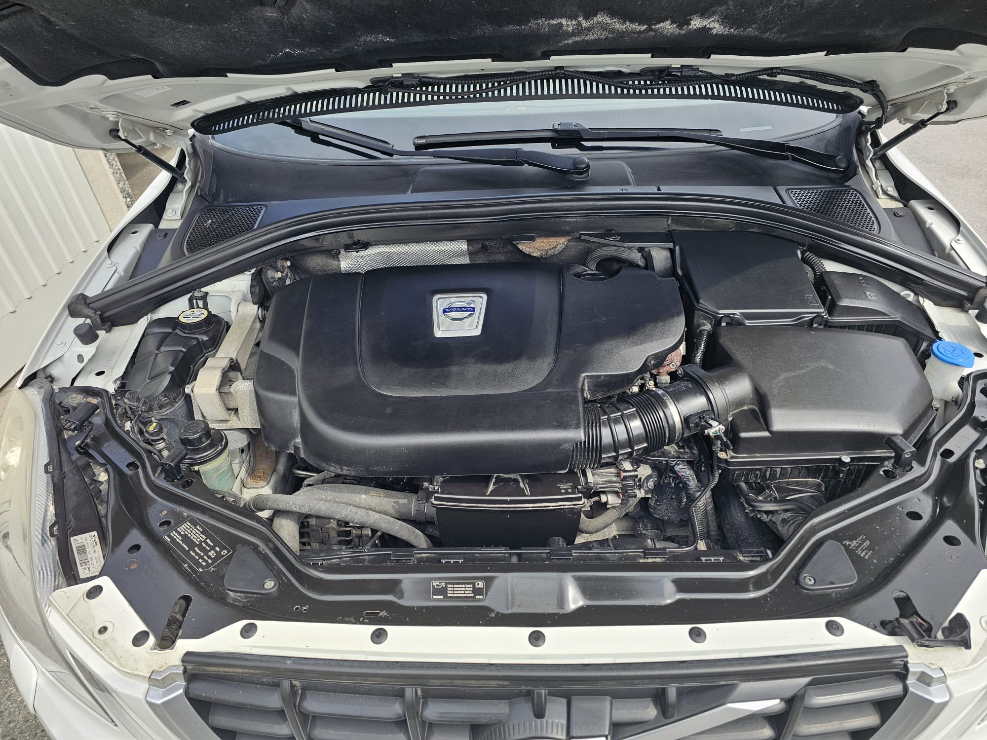 Volvo XC60 D3 R Design 2012, photo 6/10