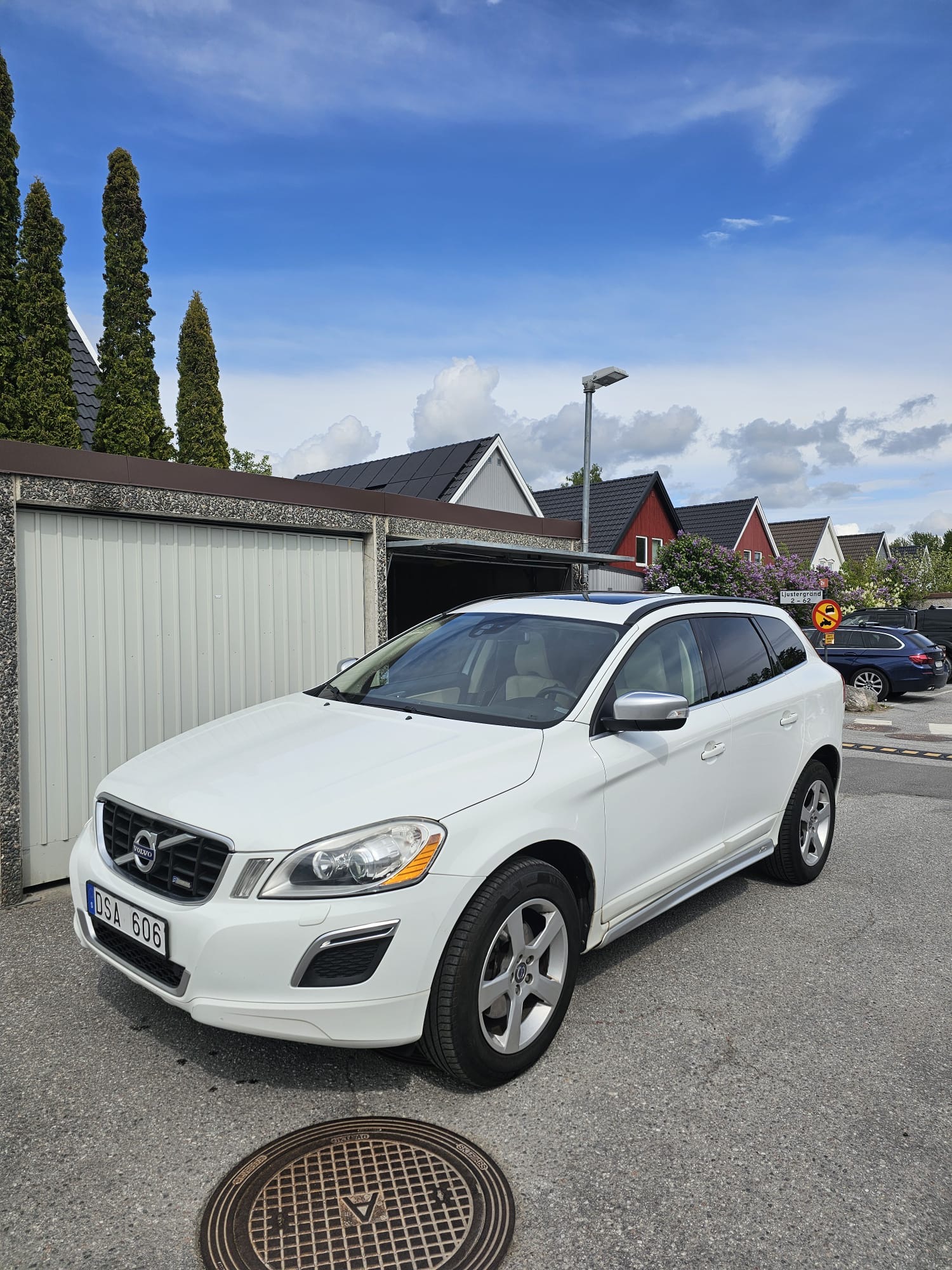 Volvo XC60 D3 R Design 2012, photo 2/10