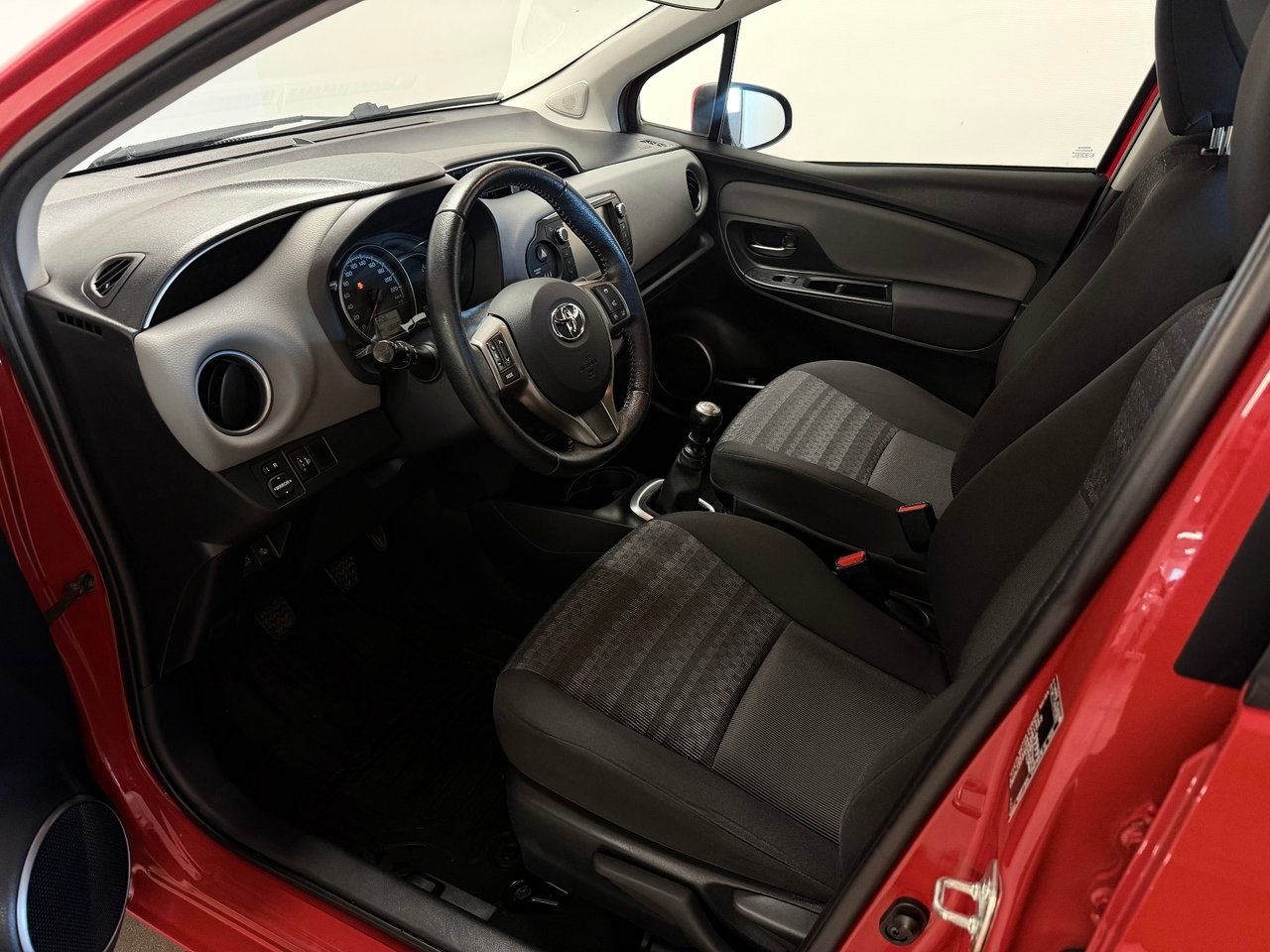 Toyota Yaris 2016, bild 7/10