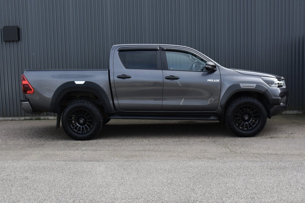 Toyota HiLux 2021, bild 3/10