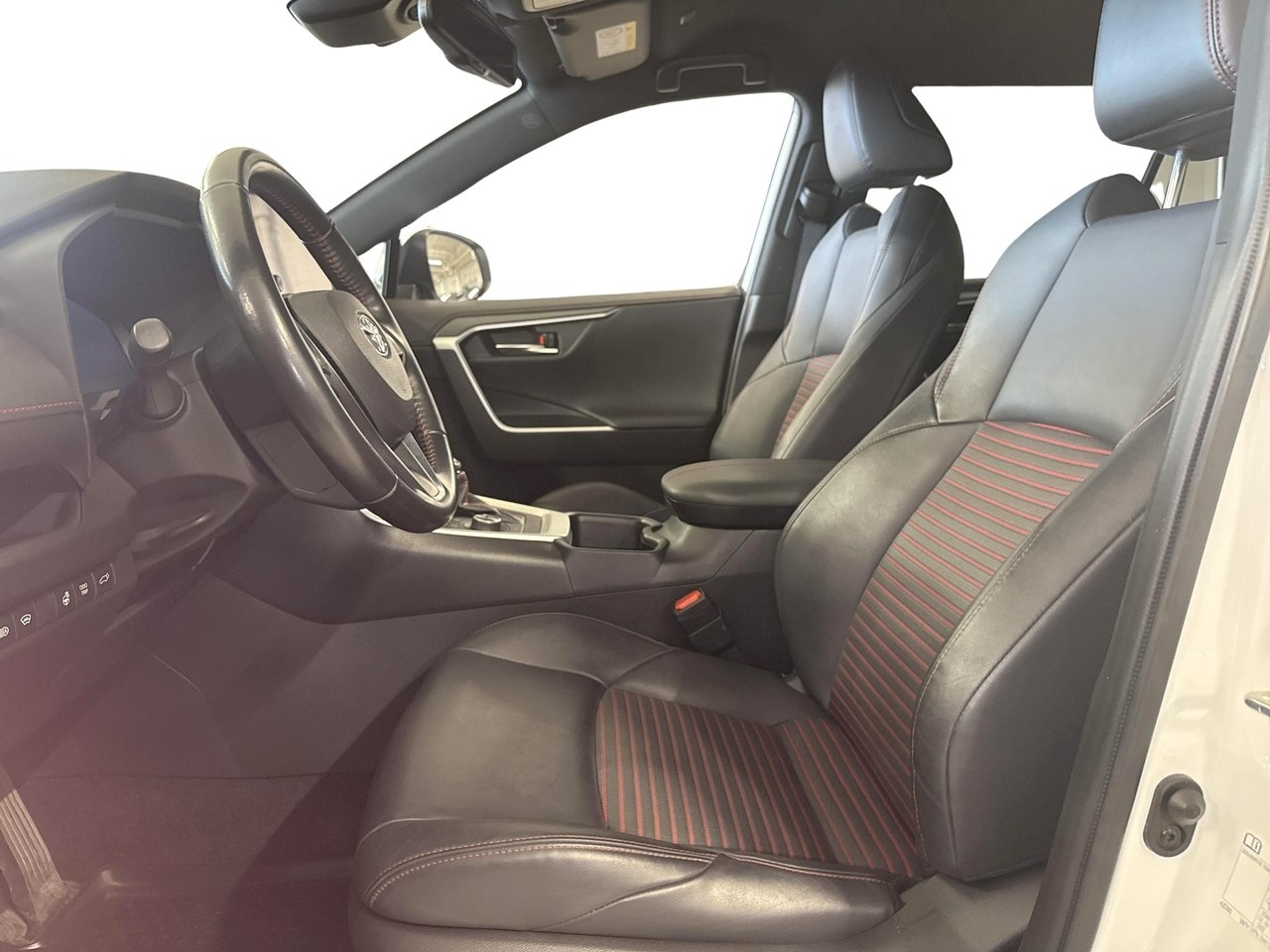 Toyota RAV4 2.5 Edition 2023, bild 2/14