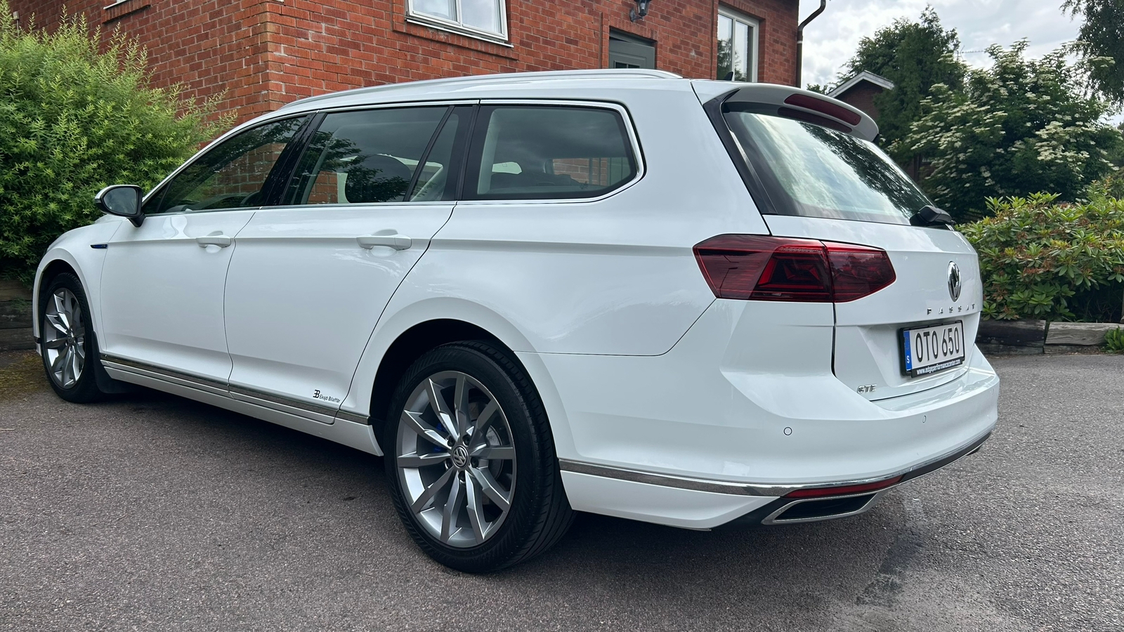Volkswagen Passat 2020, bild 2/5